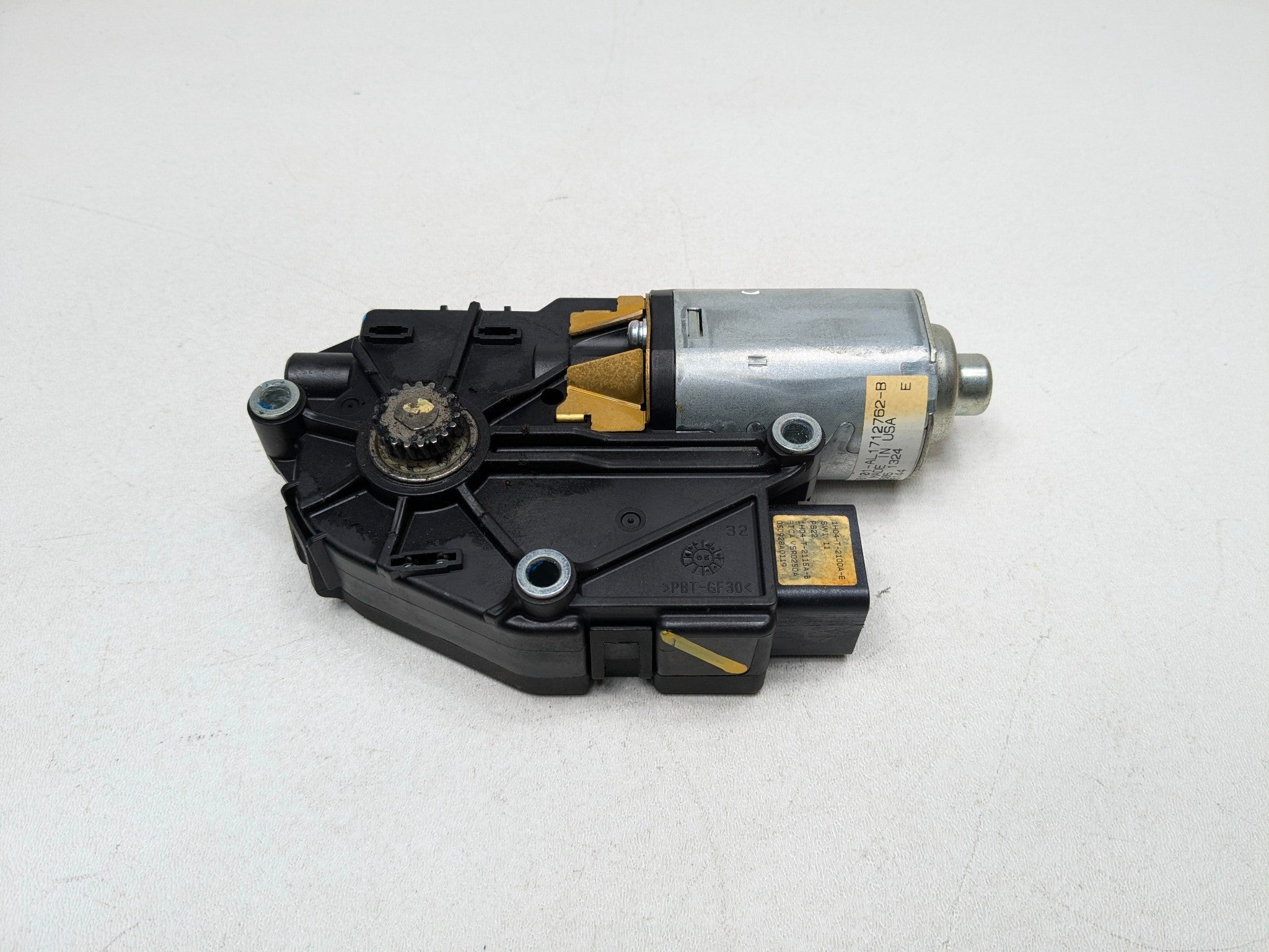 2004 - 2006 ACURA TL OEM SUN ROOF POWER MOTOR WINDOW GLASS SLIDER ASSEMBLY
