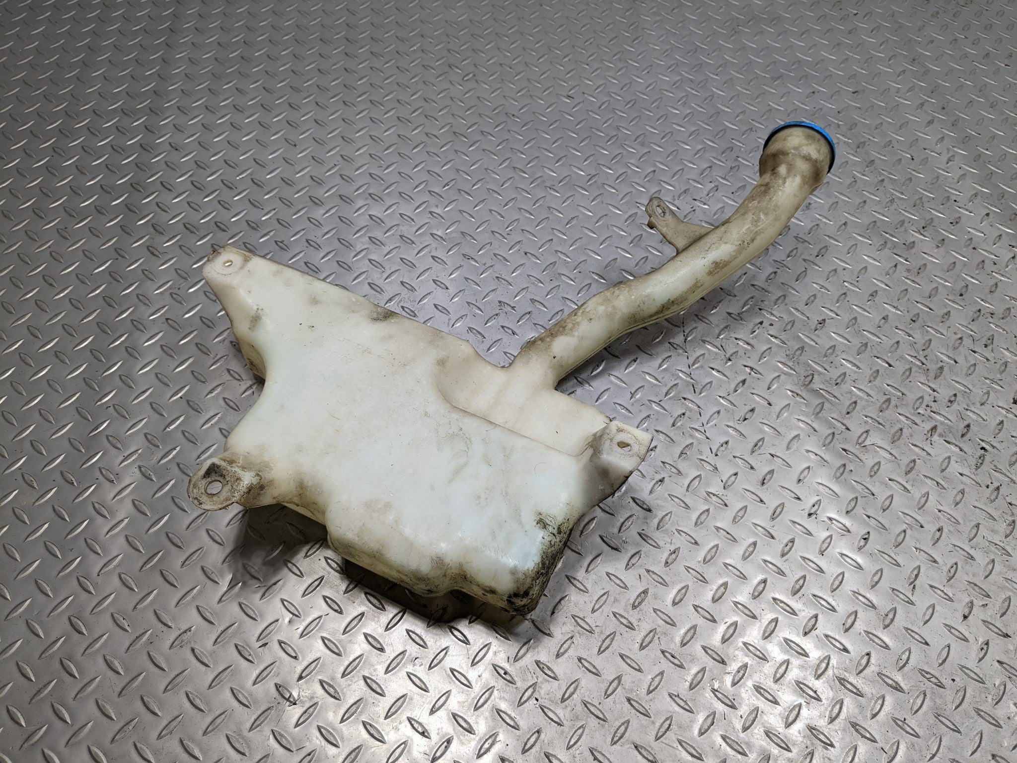 2004 - 2006 ACURA TL OEM WINDSHIELD WIPER WASHER FLUID RESERVOIR TANK BOTTLE