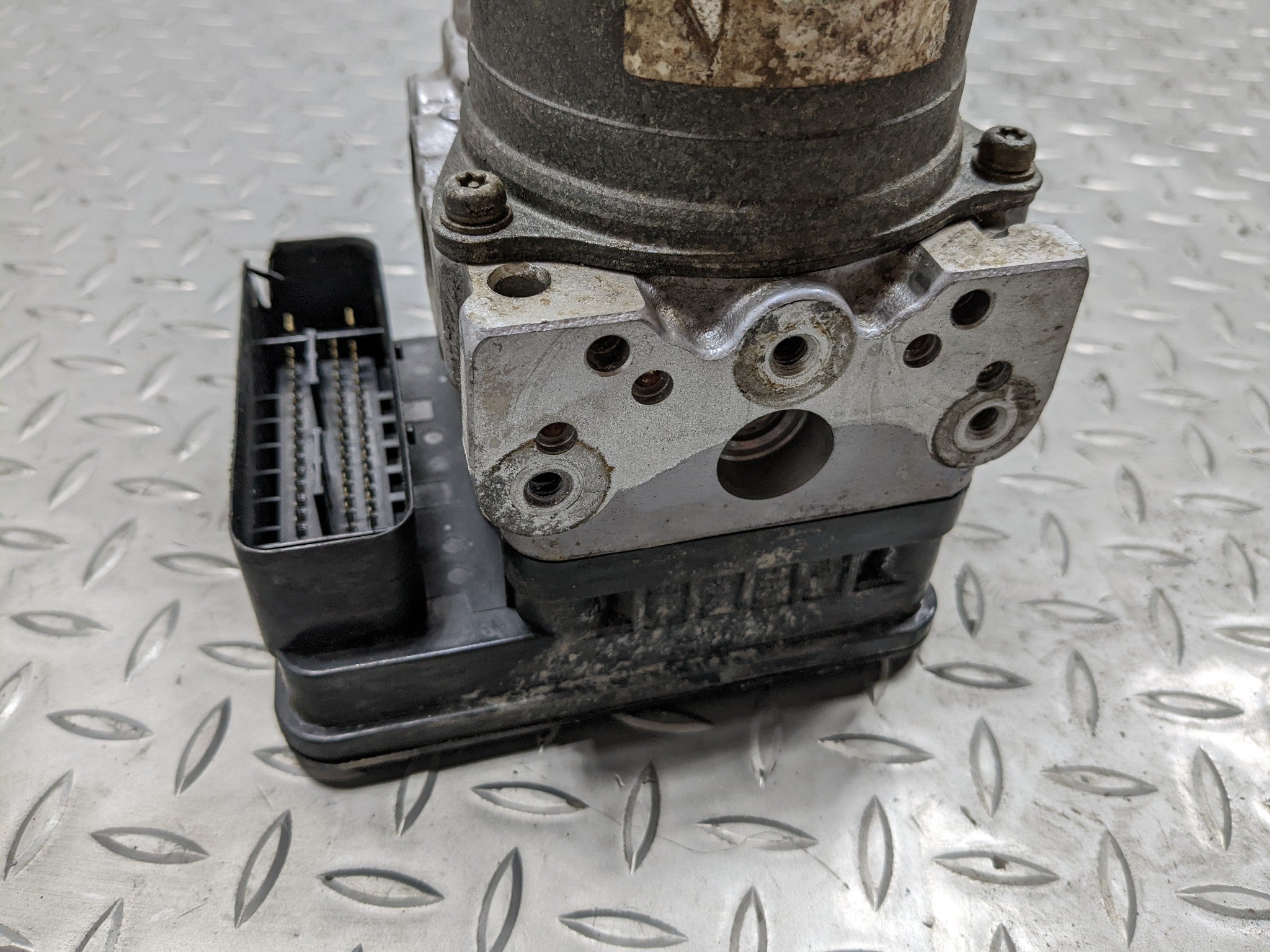 2004 - 2006 ACURA TL OEM ANTI LOCK BRAKE MODULE UNIT ABS PUMP
