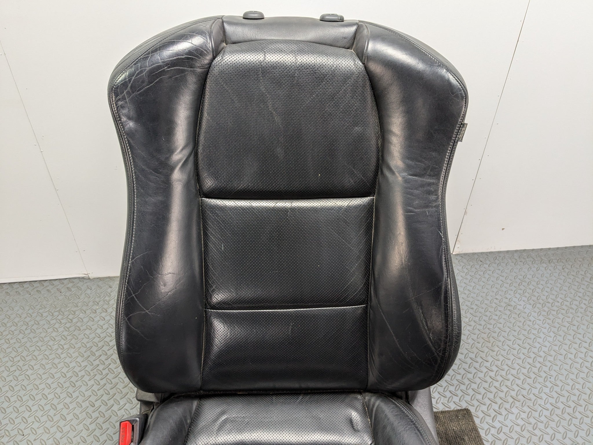 2004 - 2006 ACURA TL OEM DRIVER SIDE SEAT ASSEMBLY LEATHER BLACK FRONT LEFT