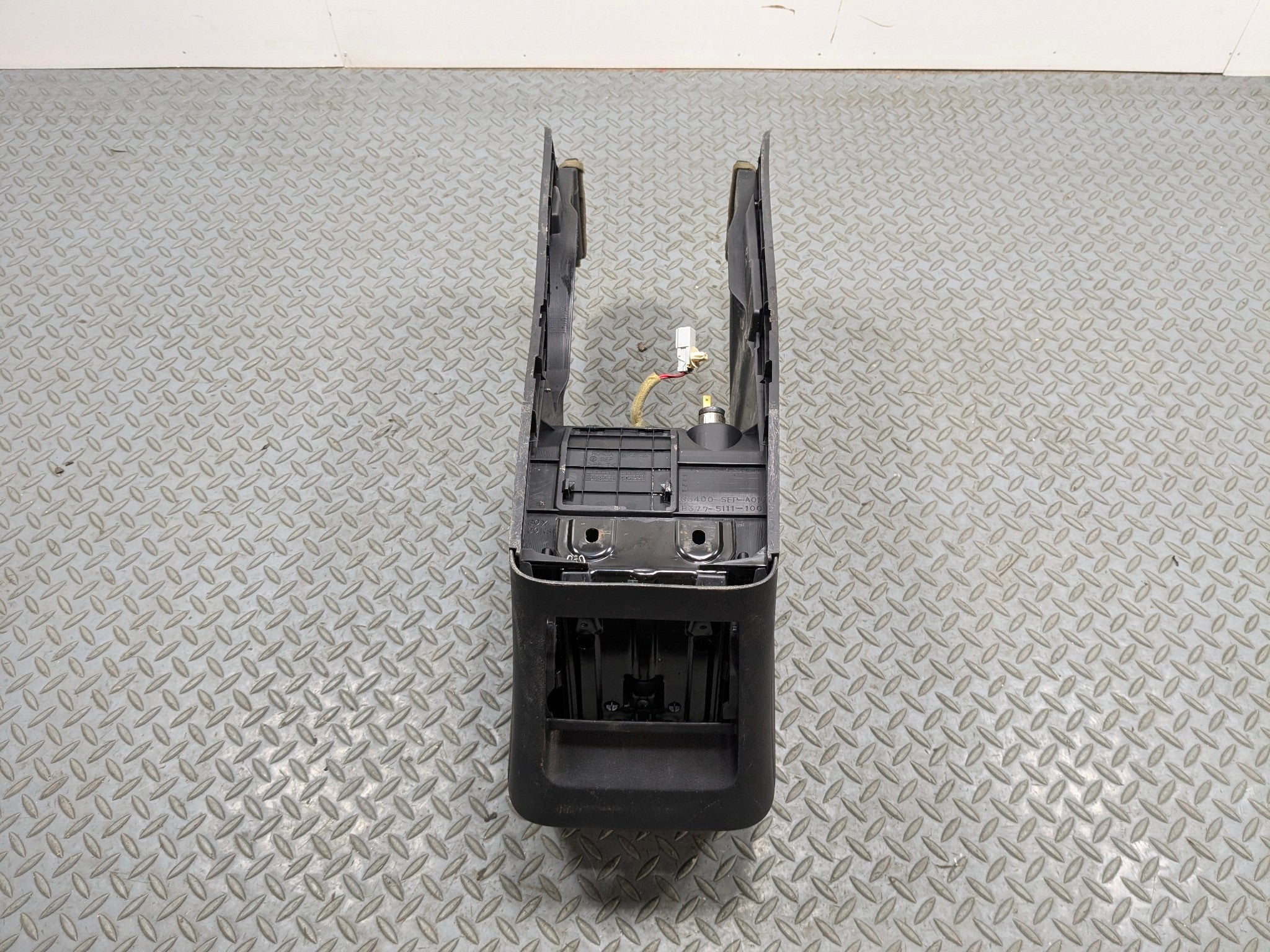 2004 - 2006 ACURA TL OEM ARMREST FRONT LEFT DRIVER SIDE CENTER CONSOLE EBONY