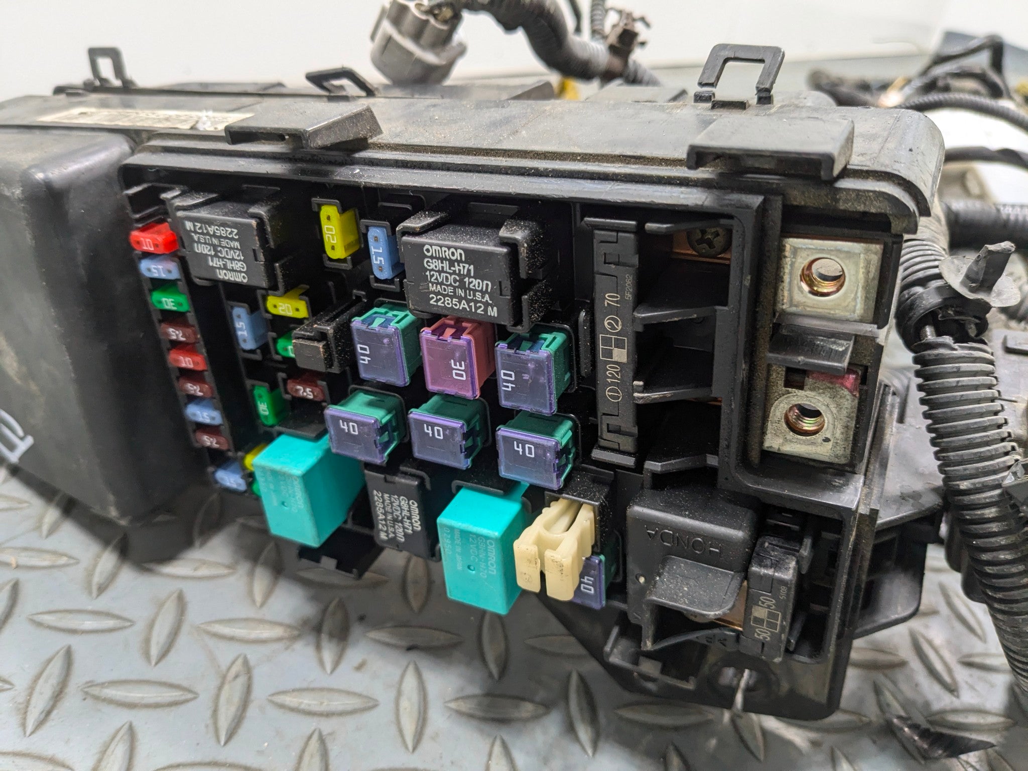 2004 - 2006 ACURA TL OEM ENGINE WIRE HARNESS WIRING LOOM AND FUSE BOX
