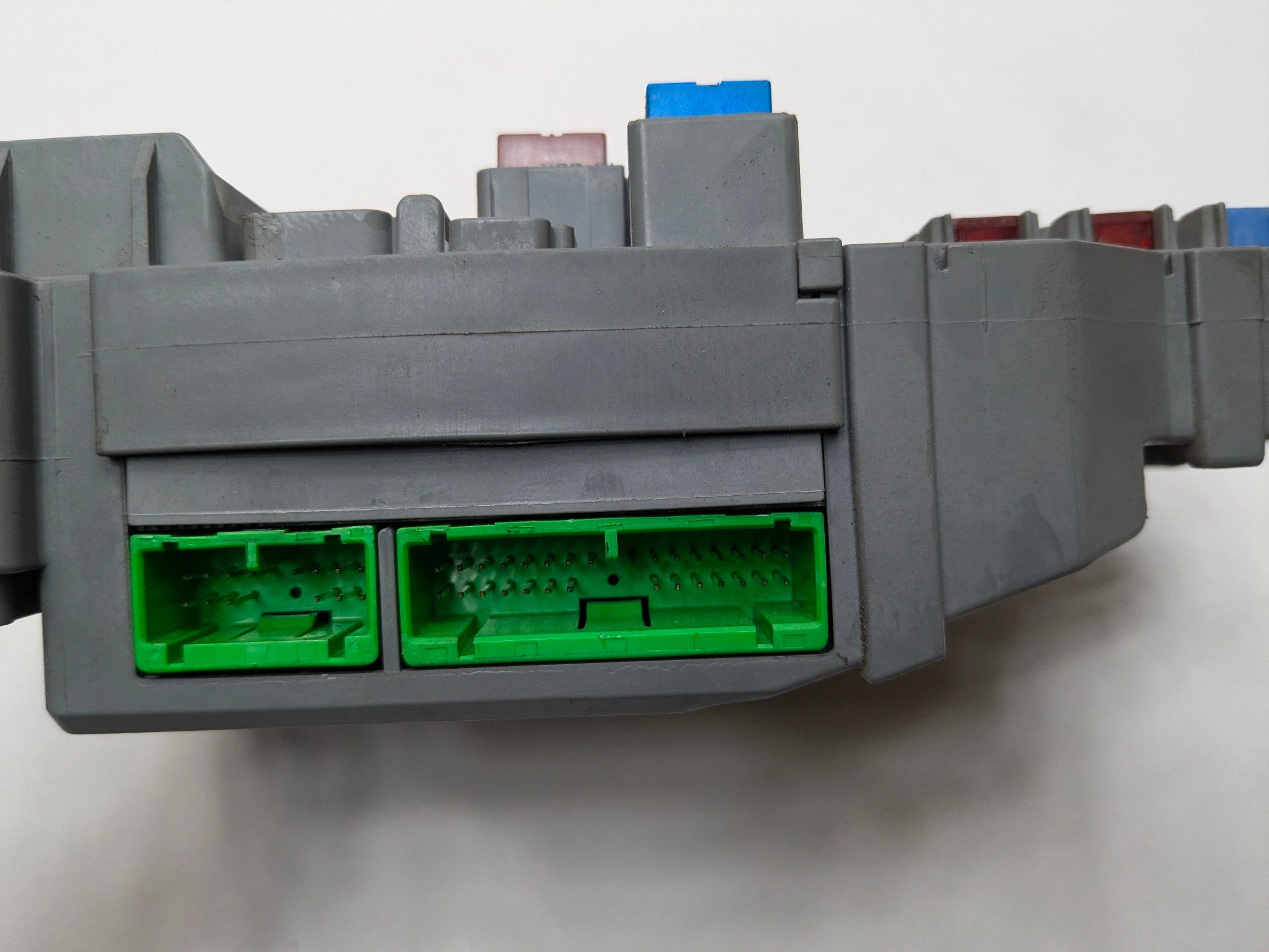 2004 - 2006 ACURA TL OEM CABIN FUSE BOX INTERIOR RELAY JUNCTION BLOCK PANEL