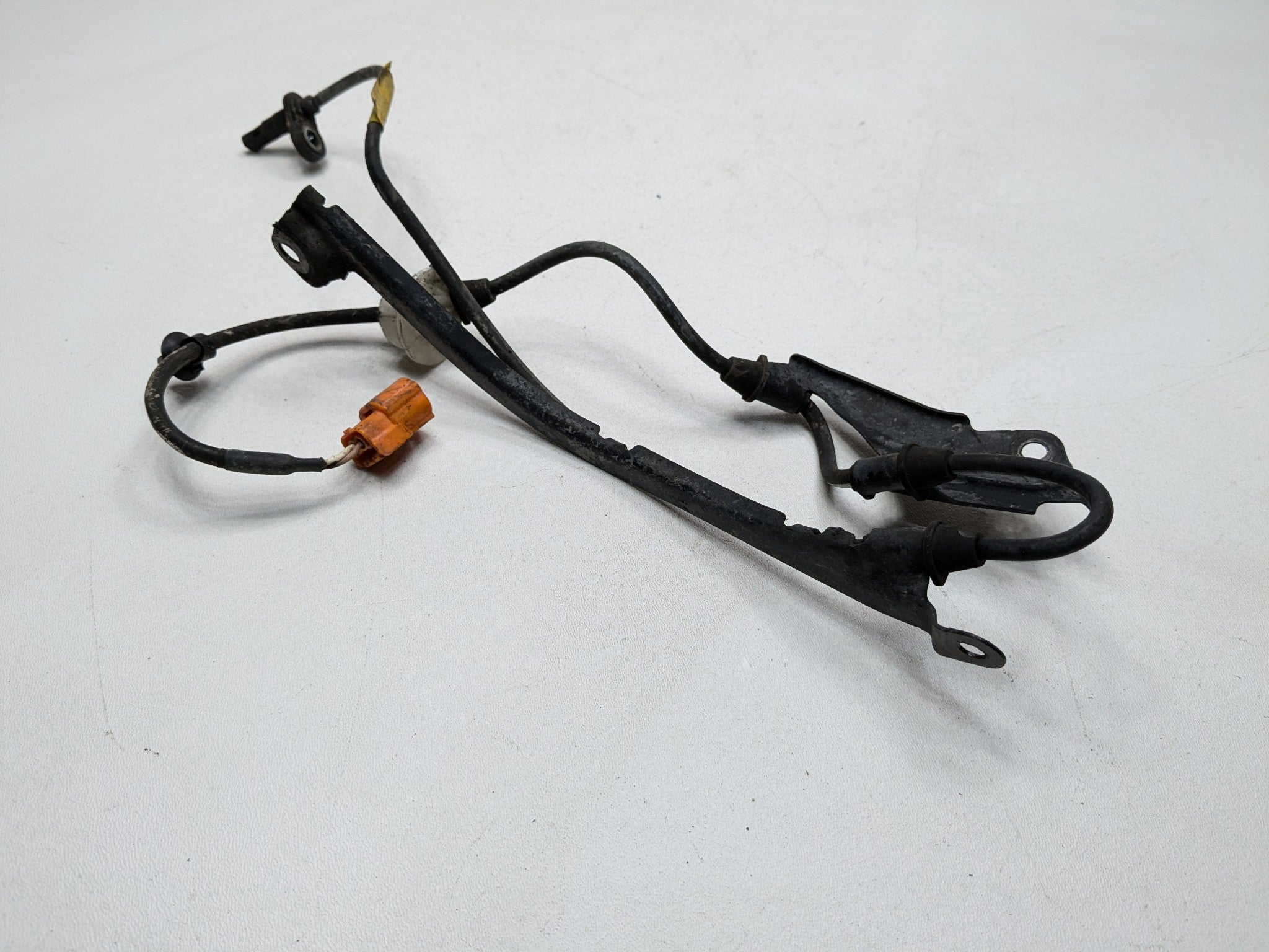 2004 - 2006 ACURA TL OEM ABS WHEEL SPEED SENSOR FRONT RIGHT PASSENGER SIDE
