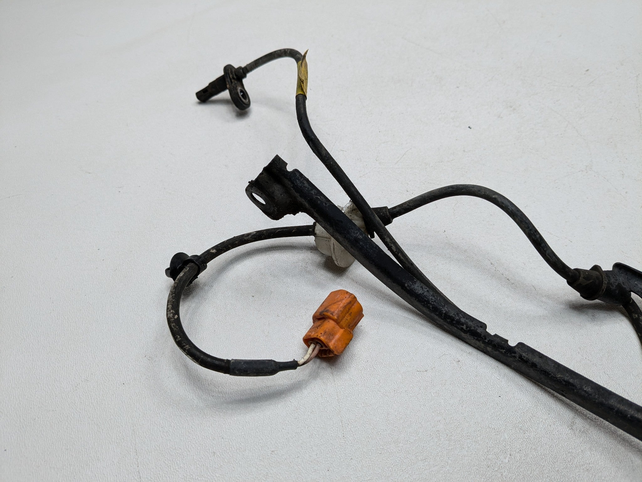 2004 - 2006 ACURA TL OEM ABS WHEEL SPEED SENSOR FRONT RIGHT PASSENGER SIDE