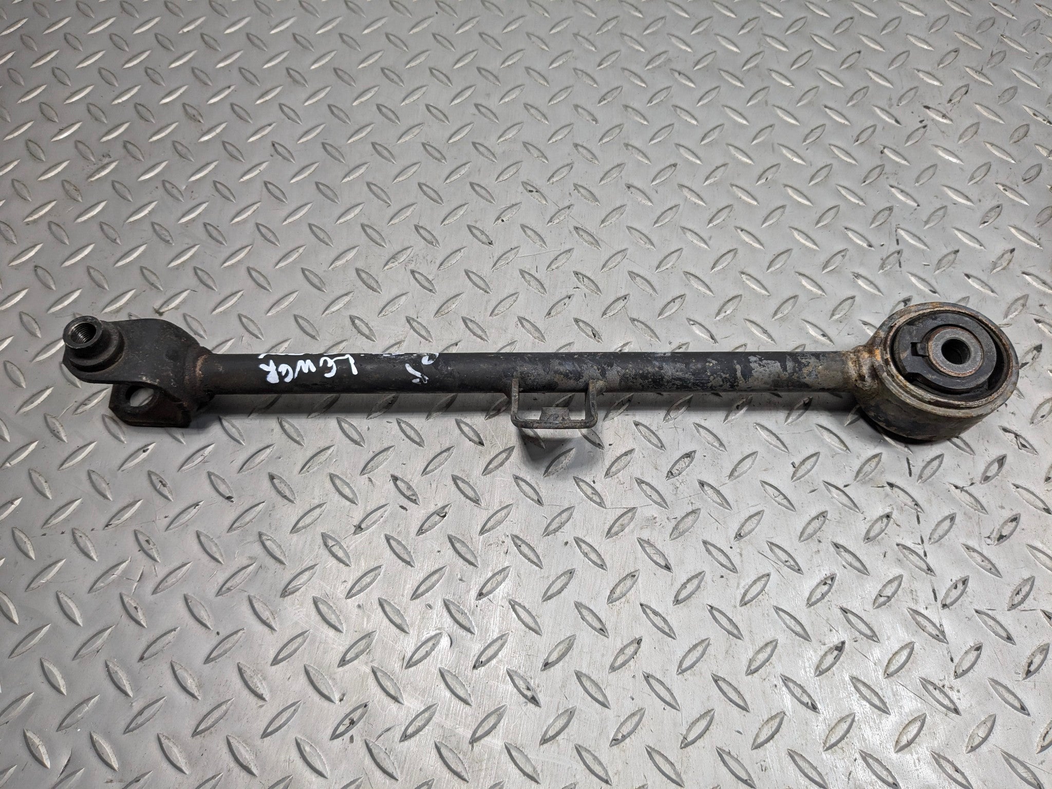 2004 - 2006 ACURA TL OEM LOWER CONTROL ARM REAR RIGHT FORWARD PASSENGER SIDE