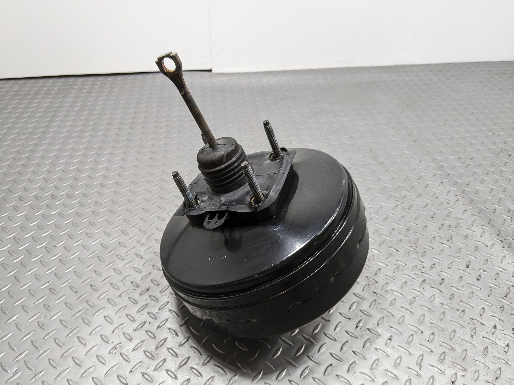 07 - 09 CHEVROLET TAHOE OEM POWER BRAKE BOOSTER ASSEMBLY WITHOUT MASTER CYLINDER