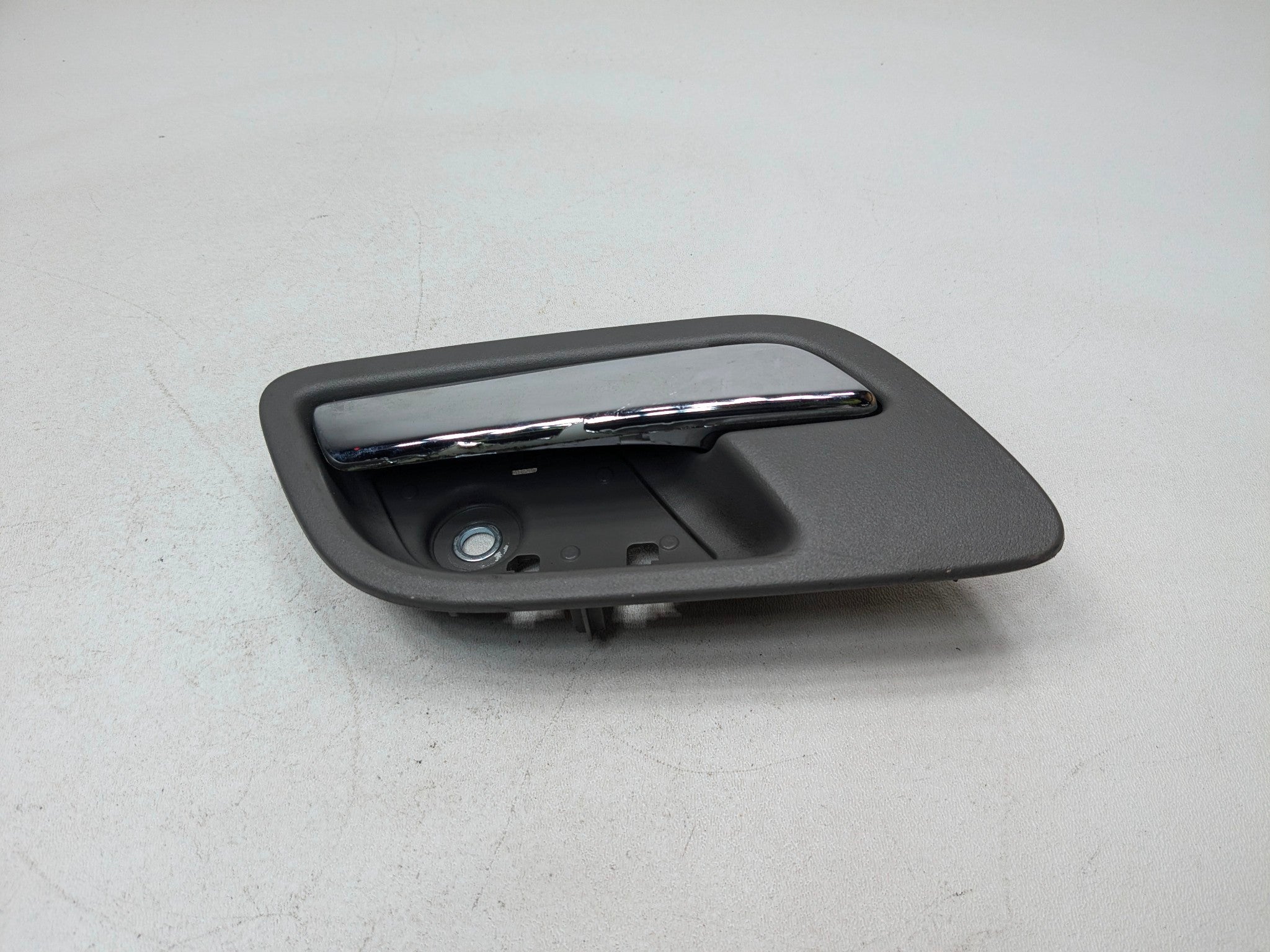 07 - 09 CHEVROLET TAHOE OEM INTERIOR DOOR RELEASE HANDLE REAR LEFT DRIVER SIDE