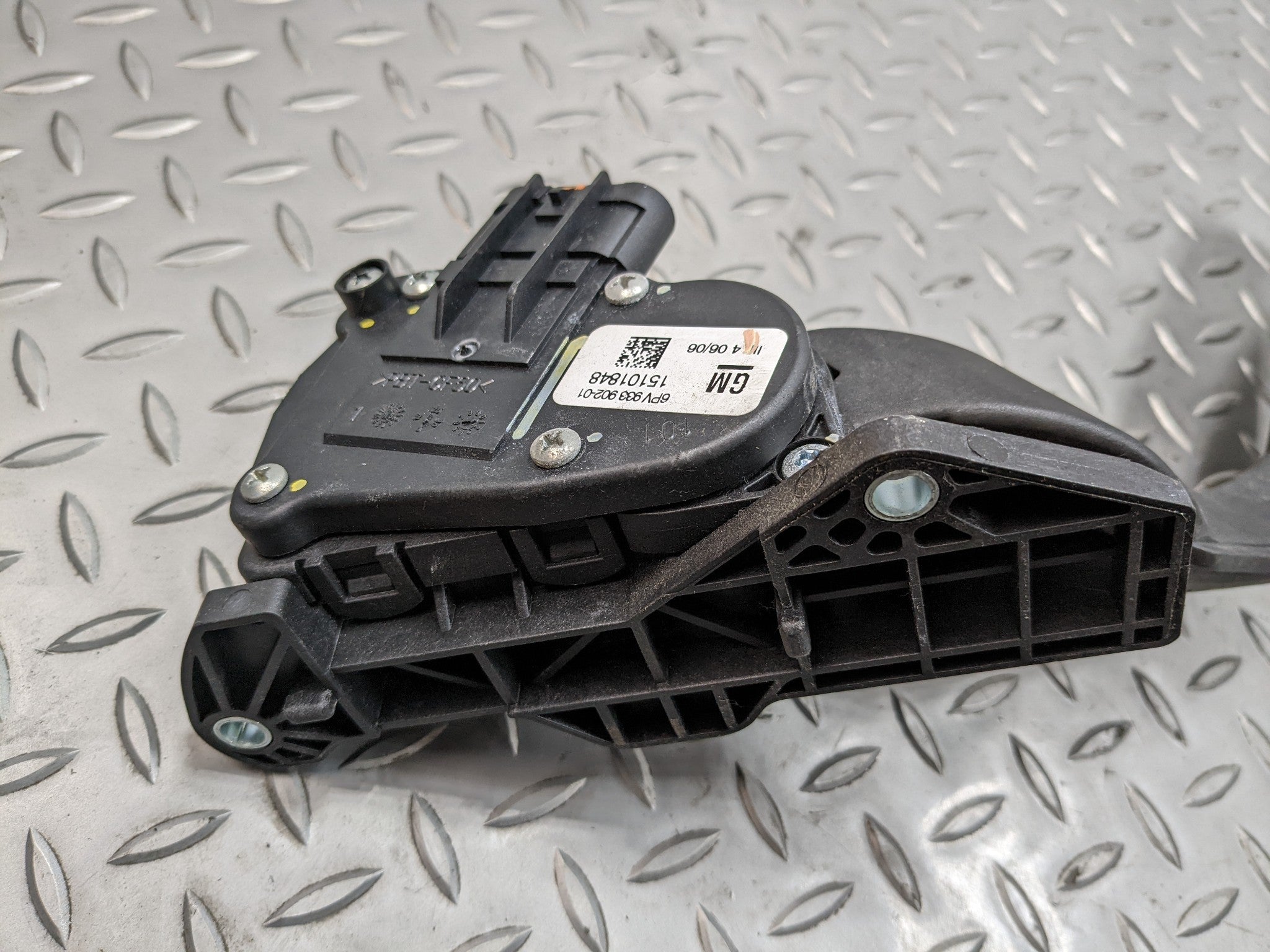 07 - 09 CHEVROLET TAHOE OEM ACCELERATOR PEDAL GAS THROTTLE WITH SENSOR ASSEMBLY