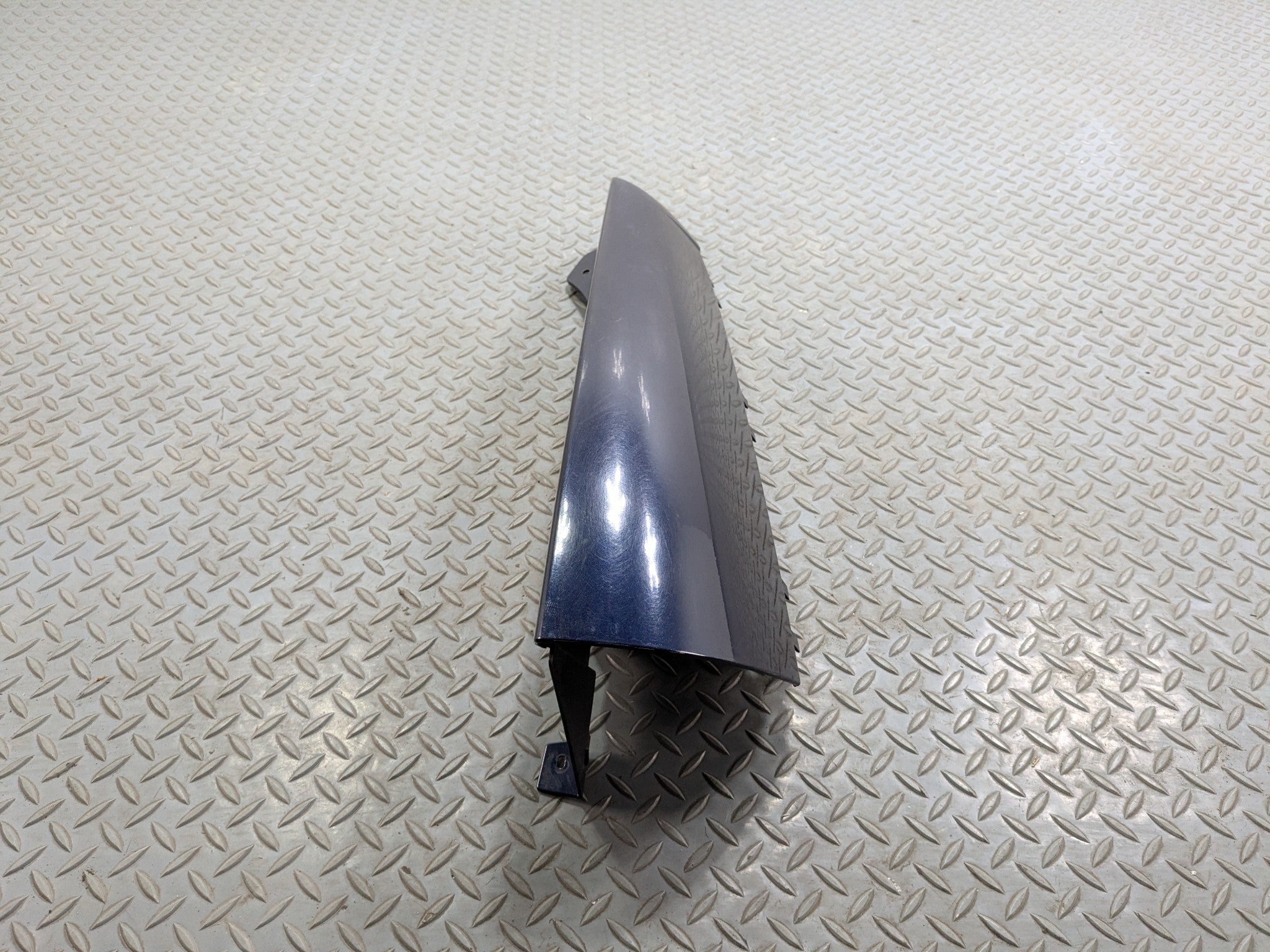 07 - 09 CHEVROLET TAHOE OEM D PILLAR APPLIQUE PANEL TRIM RIGHT PASSENGER SIDE