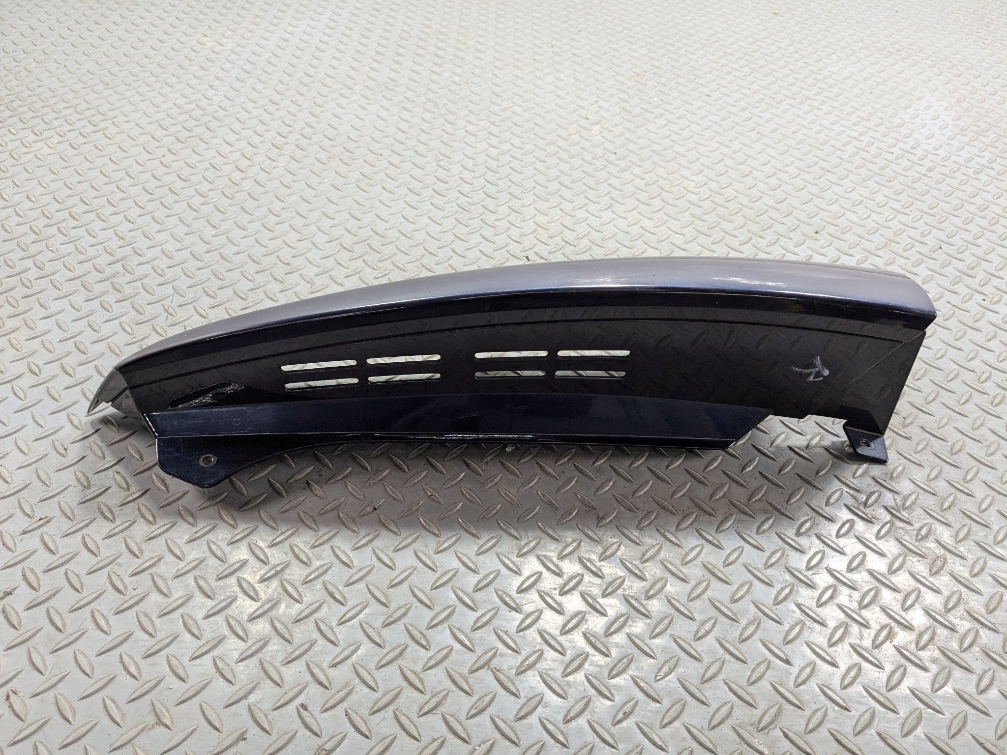 07 - 09 CHEVROLET TAHOE OEM D PILLAR APPLIQUE PANEL TRIM RIGHT PASSENGER SIDE