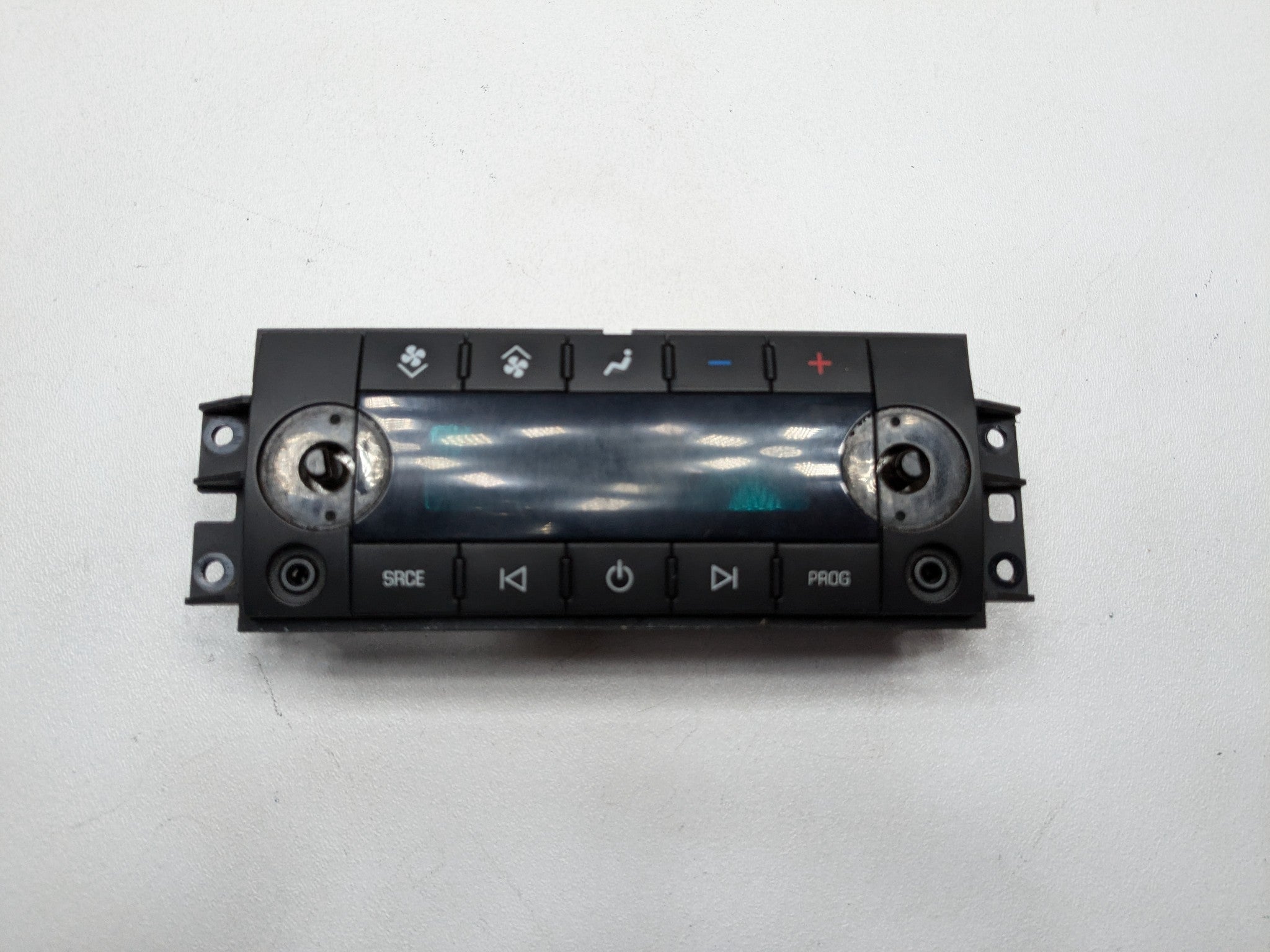 07 - 09 CHEVROLET TAHOE OEM AC HEATER TEMPERATURE CLIMATE CONTROL SWITCH REAR