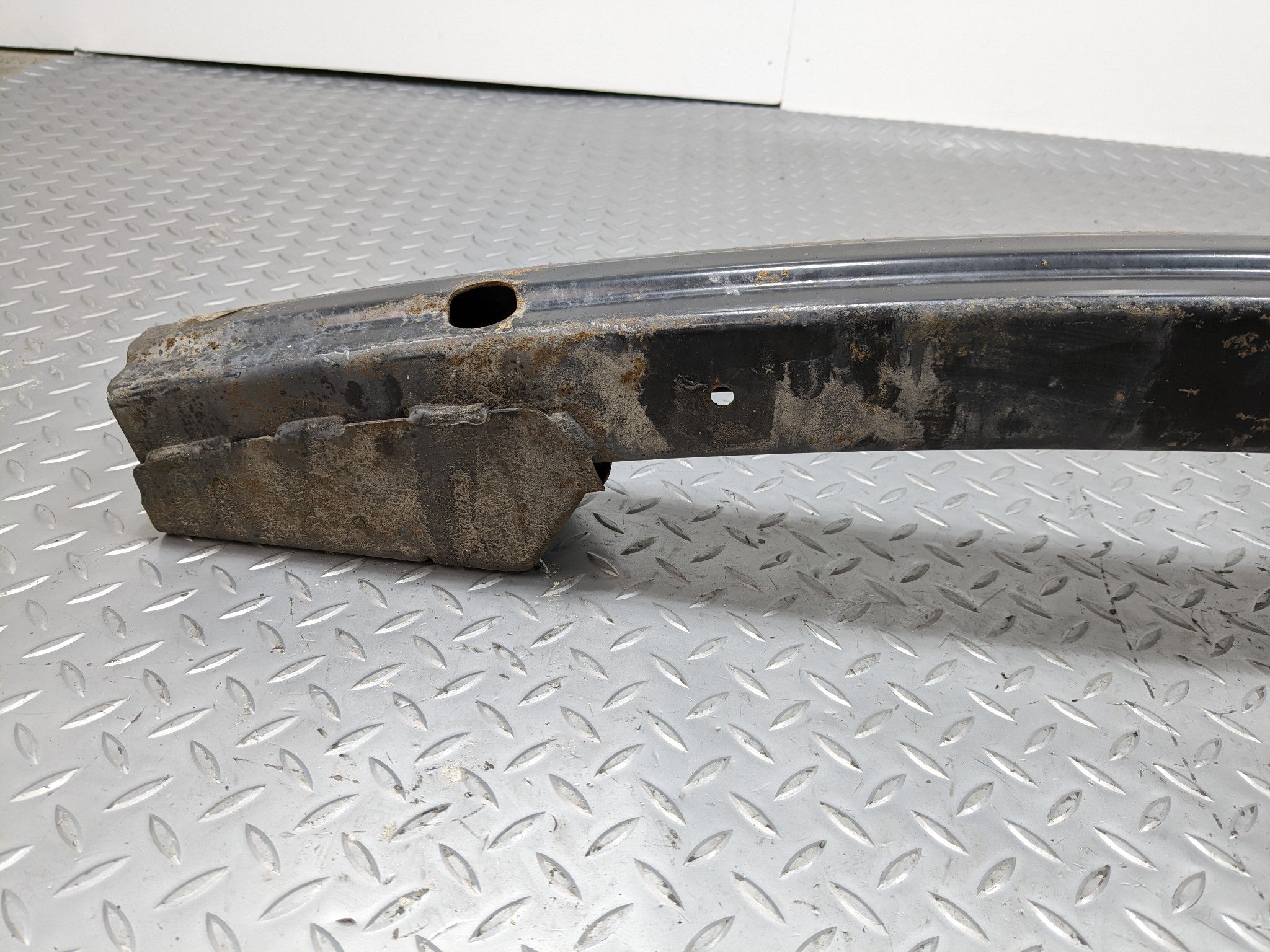 2008 - 2012 FORD ESCAPE OEM BUMPER REINFORCEMENT IMPACT BAR ASSEMBLY REAR
