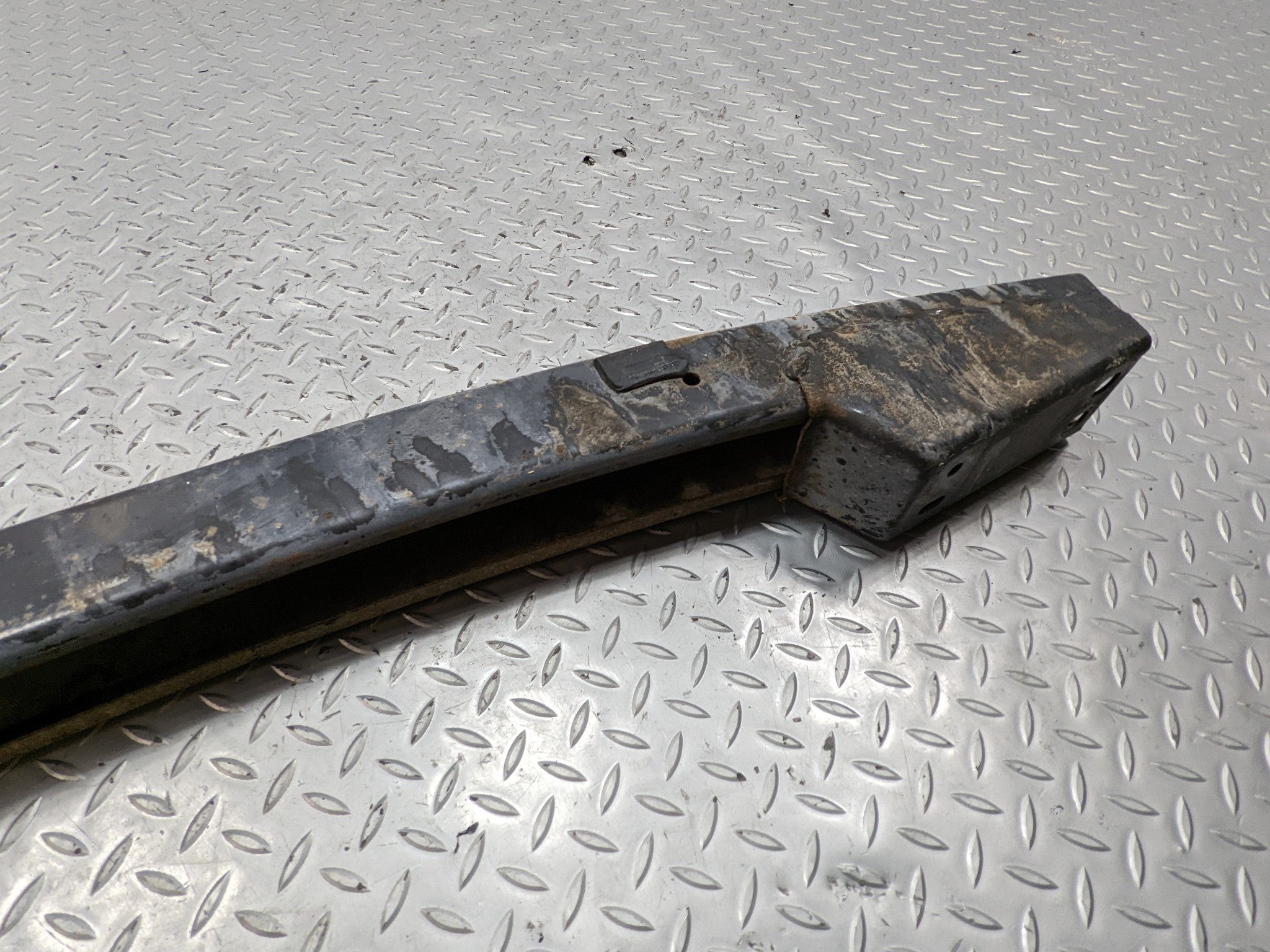 2008 - 2012 FORD ESCAPE OEM BUMPER REINFORCEMENT IMPACT BAR ASSEMBLY REAR