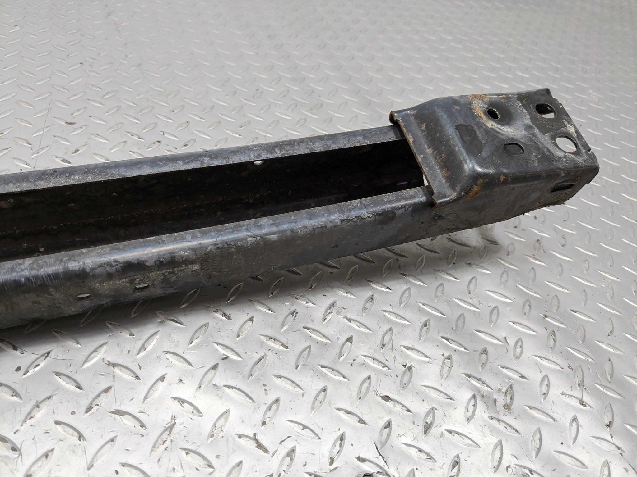 2008 - 2012 FORD ESCAPE OEM BUMPER REINFORCEMENT IMPACT BAR ASSEMBLY FRONT