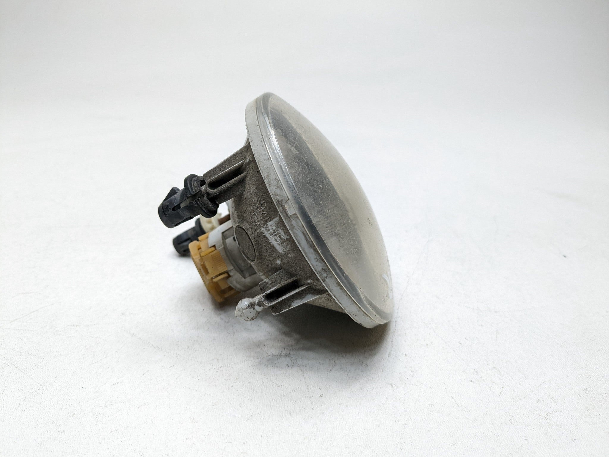 2008 - 2012 FORD ESCAPE OEM BUMPER MOUNTED FOG LIGHT FRONT RIGHT