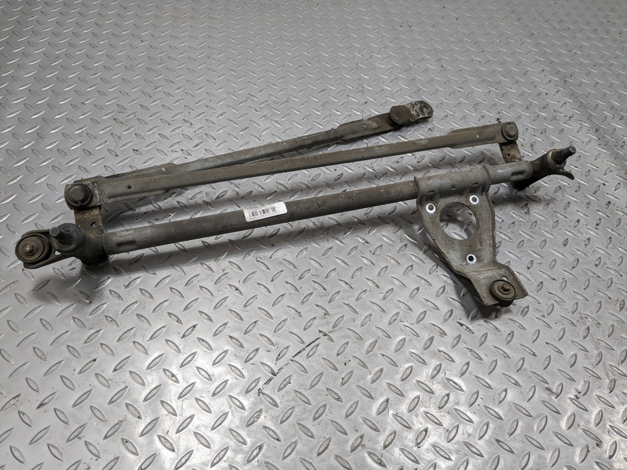 2008 - 2012 FORD ESCAPE OEM WINDSHIELD WIPER LINKAGE WITHOUT MOTOR ASSEMBLY