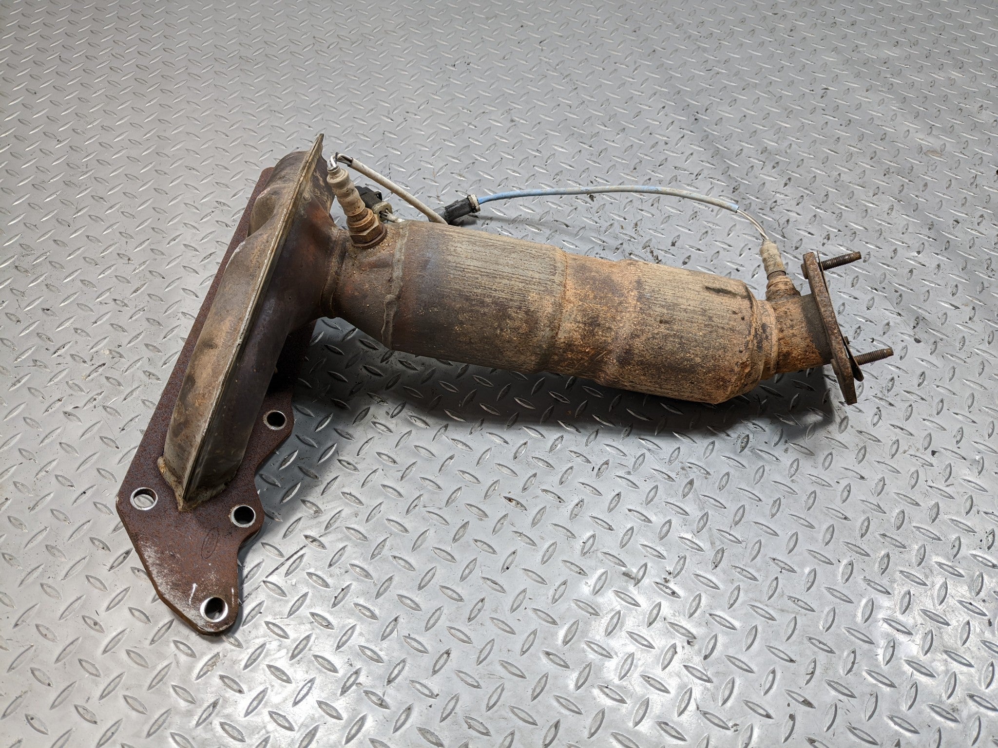 2008 - 2012 FORD ESCAPE OEM 2.3L EXHAUST MANIFOLD WITH HEADERS