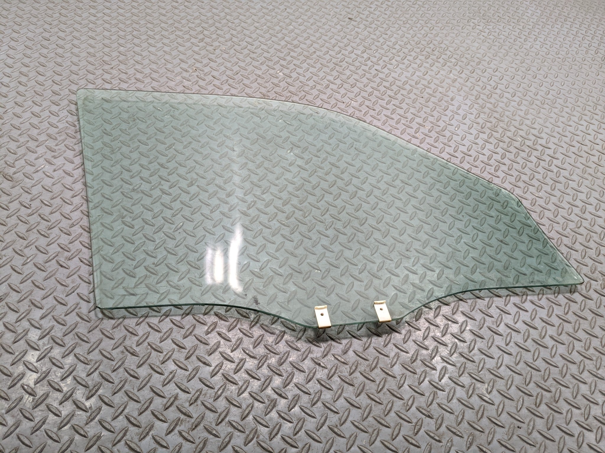 2008 - 2012 FORD ESCAPE OEM DOOR WINDOW GLASS FRONT LEFT DRIVER SIDE