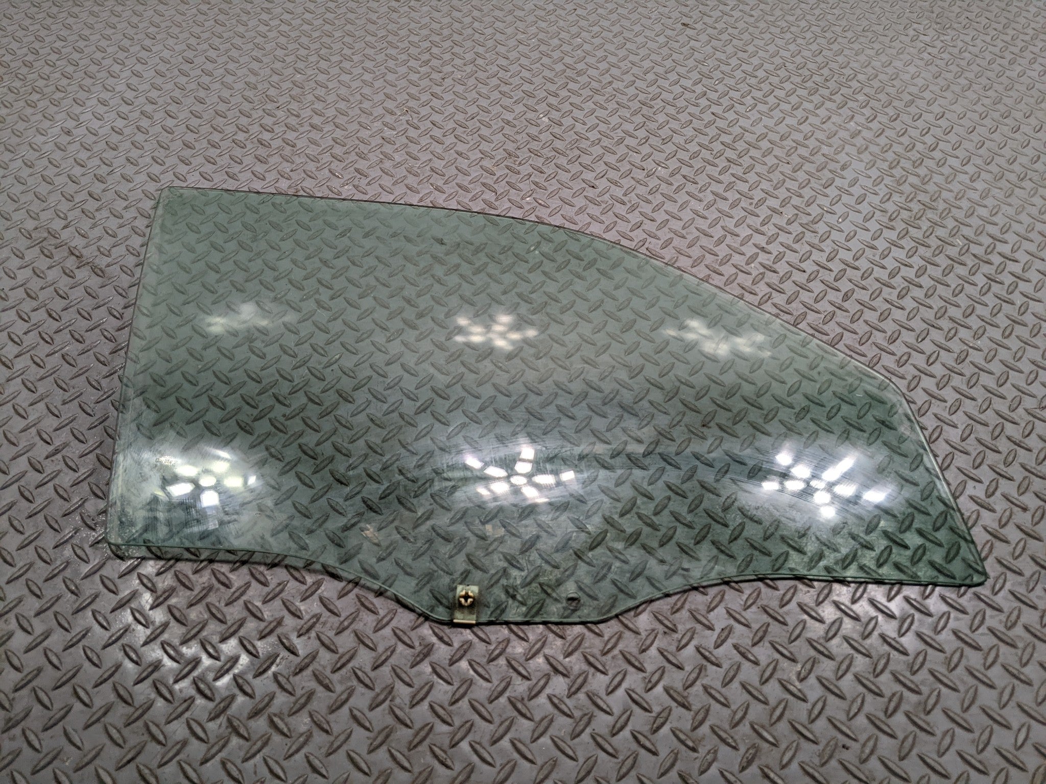 2008 - 2012 FORD ESCAPE OEM DOOR WINDOW GLASS FRONT RIGHT PASSENGER SIDE