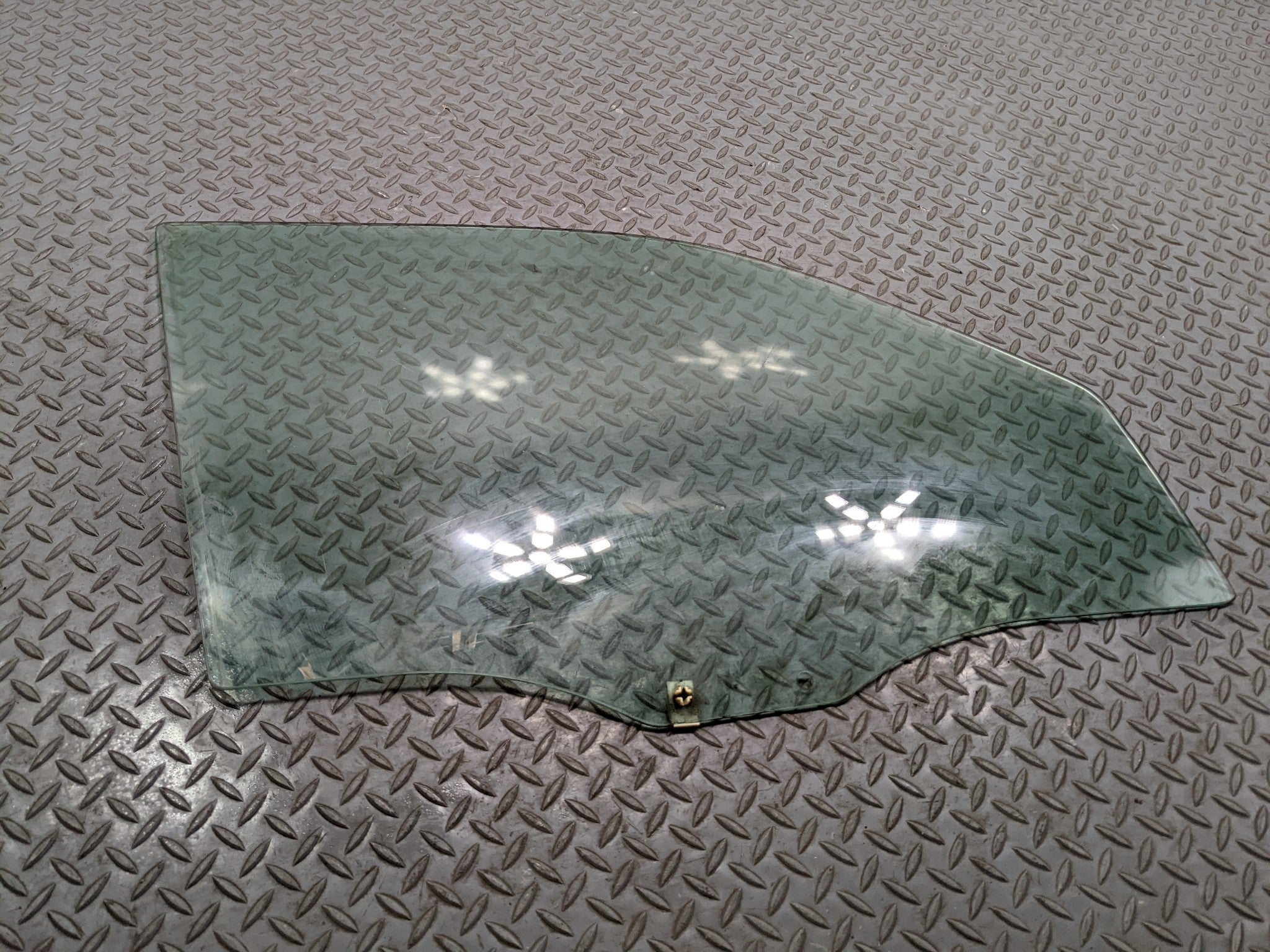 2008 - 2012 FORD ESCAPE OEM DOOR WINDOW GLASS FRONT RIGHT PASSENGER SIDE