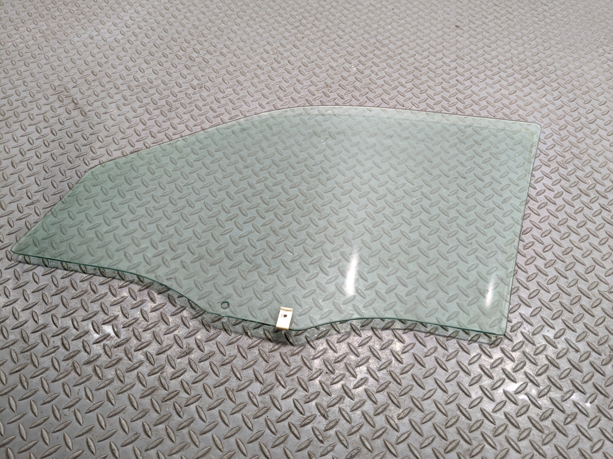 2008 - 2012 FORD ESCAPE OEM DOOR WINDOW GLASS FRONT RIGHT PASSENGER SIDE