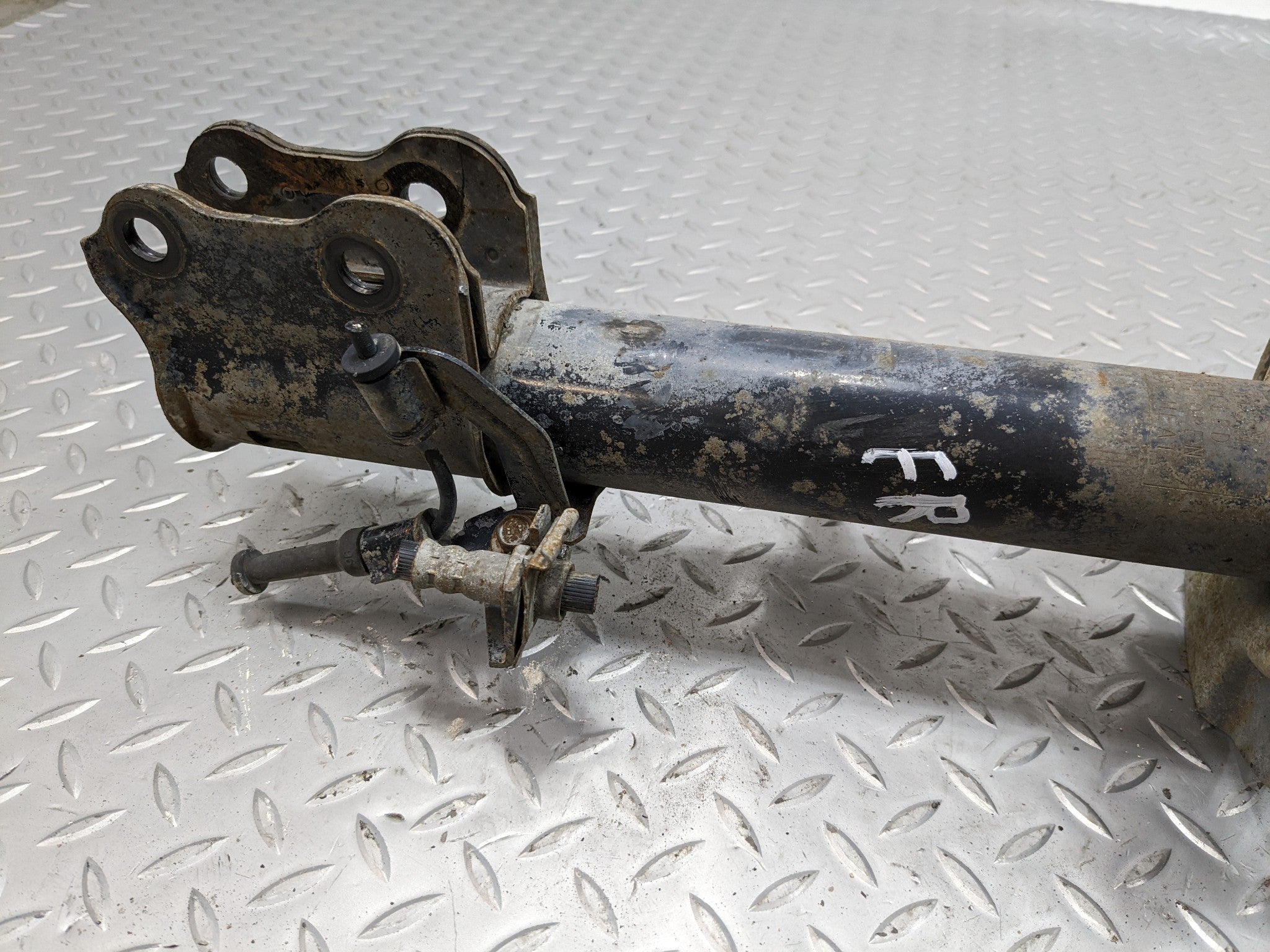2008 - 2012 FORD ESCAPE OEM STRUT SHOCK ABSORBER FRONT RIGHT PASSENGER SIDE
