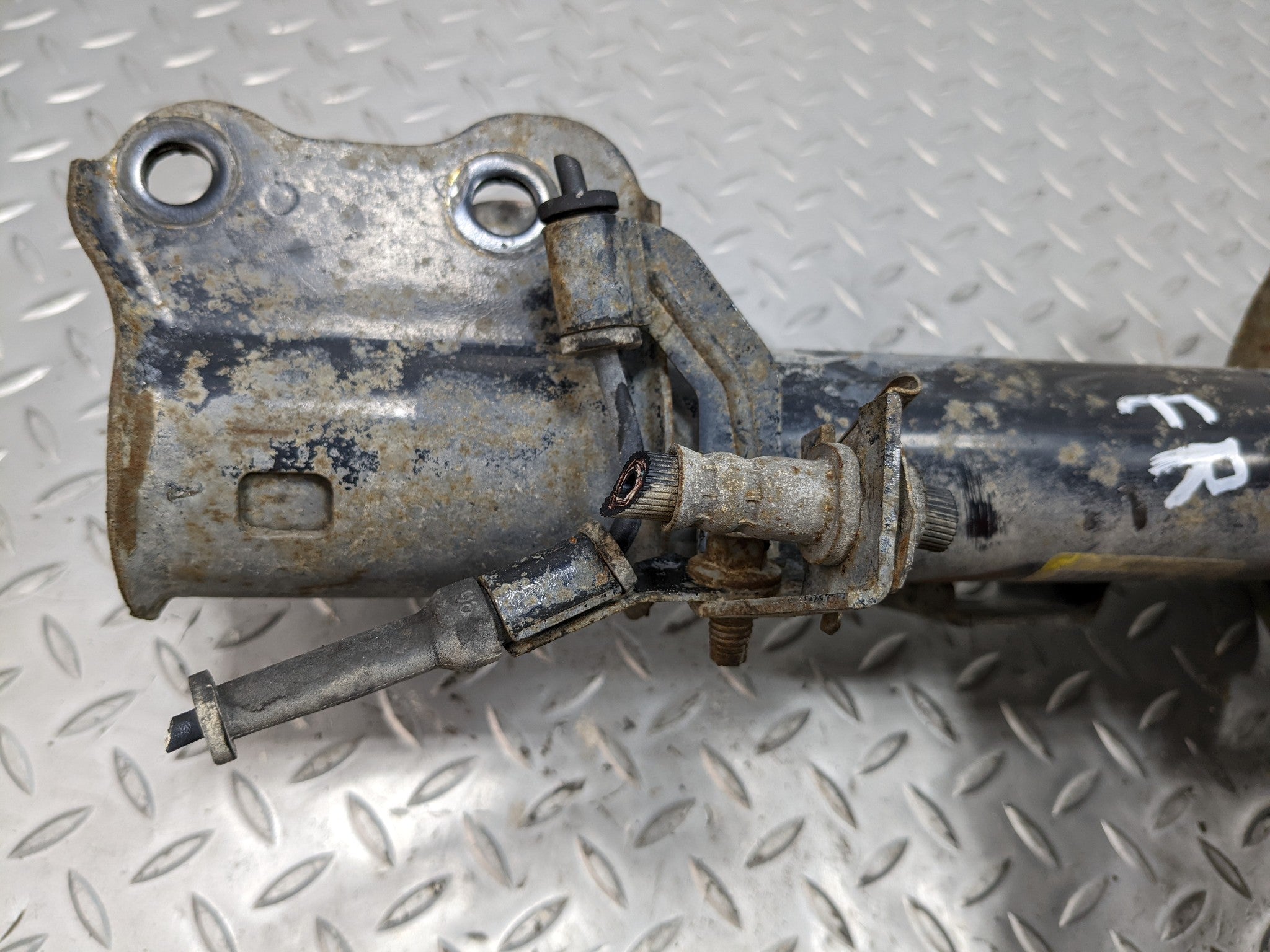 2008 - 2012 FORD ESCAPE OEM STRUT SHOCK ABSORBER FRONT RIGHT PASSENGER SIDE