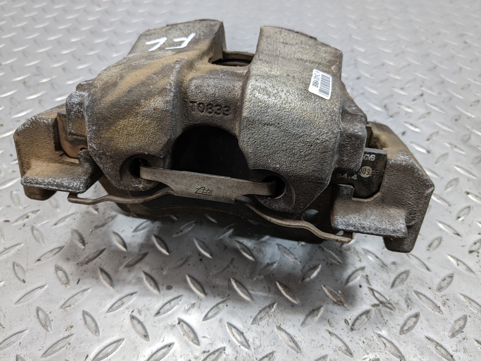2008 - 2012 FORD ESCAPE OEM BRAKE CALIPER FRONT LEFT DRIVER SIDE