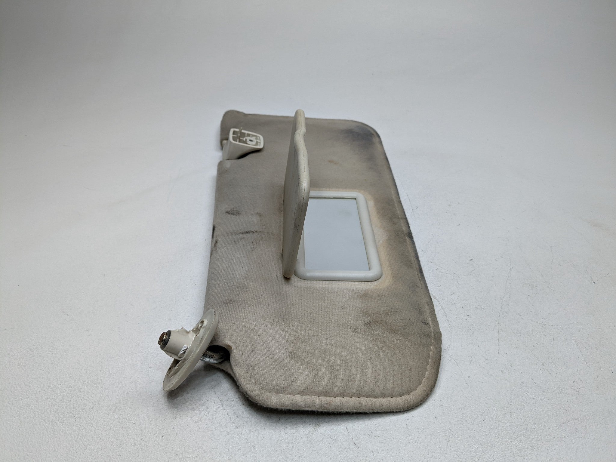 2008 - 2012 FORD ESCAPE OEM SUN VISOR UPPER ROOF FRONT LEFT DRIVER SIDE