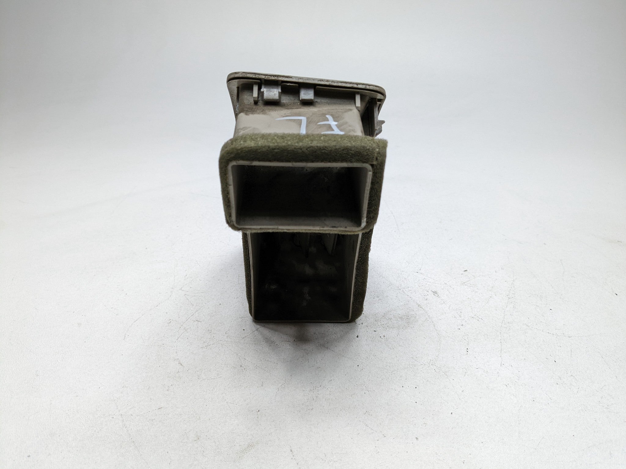 2008 - 2012 FORD ESCAPE OEM AC HEATER AIR VENT GRILLE ASSEMBLY FRONT LEFT SIDE