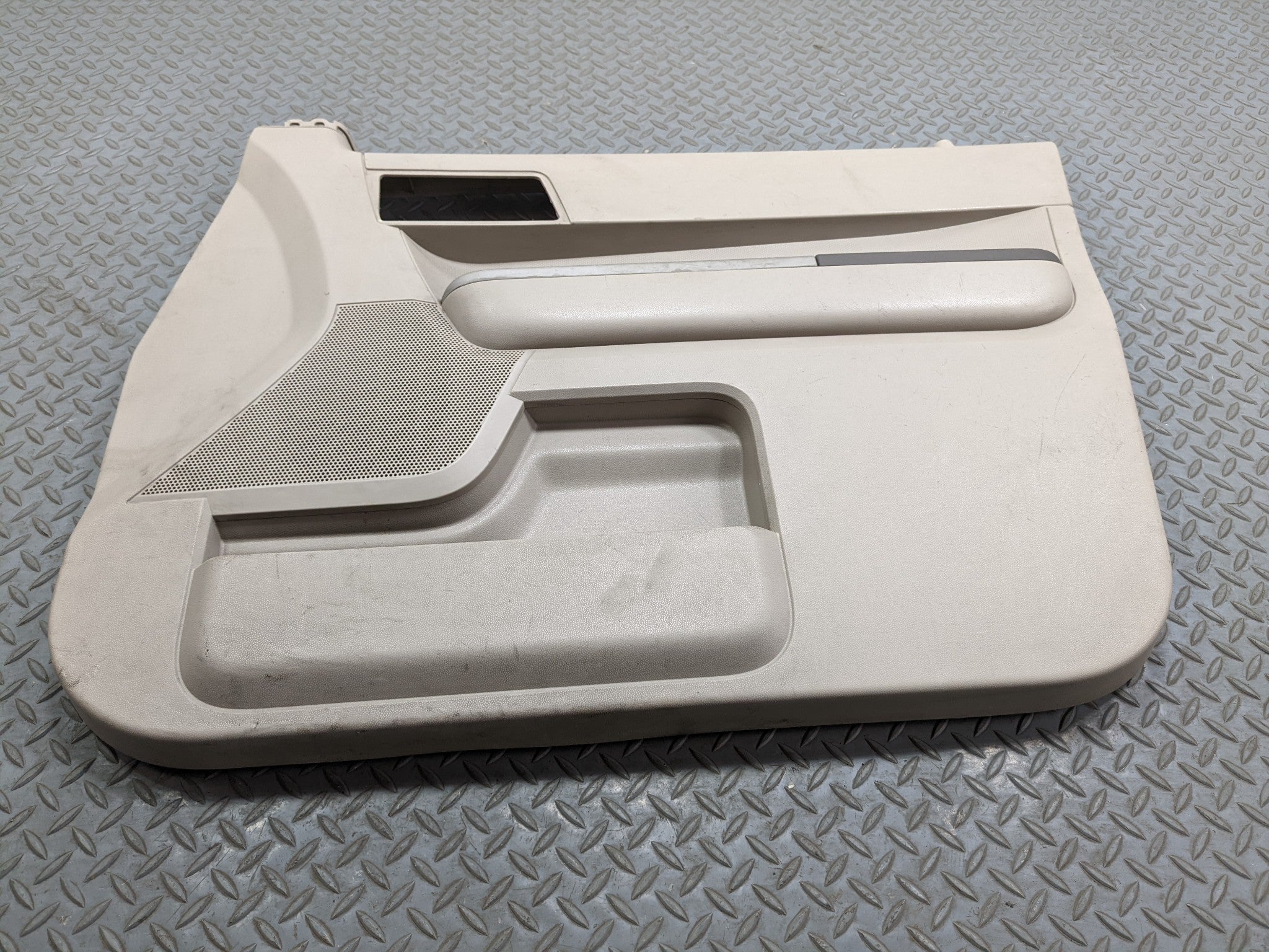 2008 - 2012 FORD ESCAPE OEM INTERIOR DOOR TRIM PANEL FRONT RIGHT PASSENGER SIDE