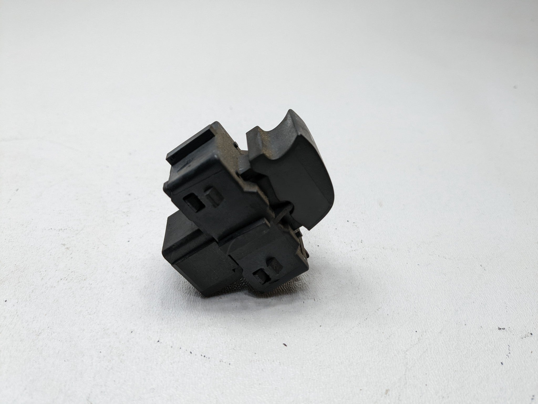 2008 - 2012 FORD ESCAPE OEM DOOR WINDOW CONTROL SWITCH REAR RIGHT PASSENGER SIDE