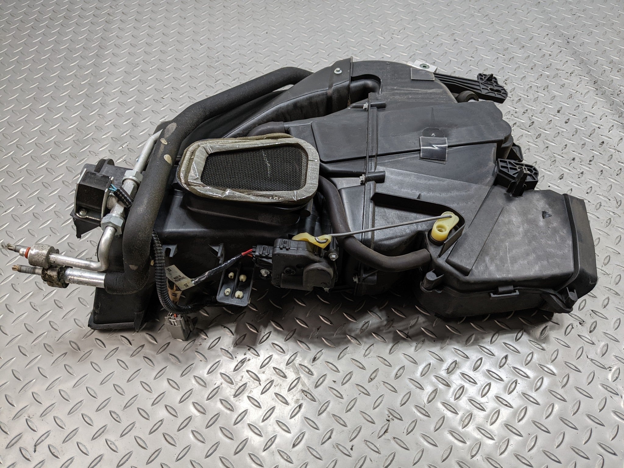 2008 - 2012 FORD ESCAPE OEM REAR BATTERY COOLER ASSEMBLY