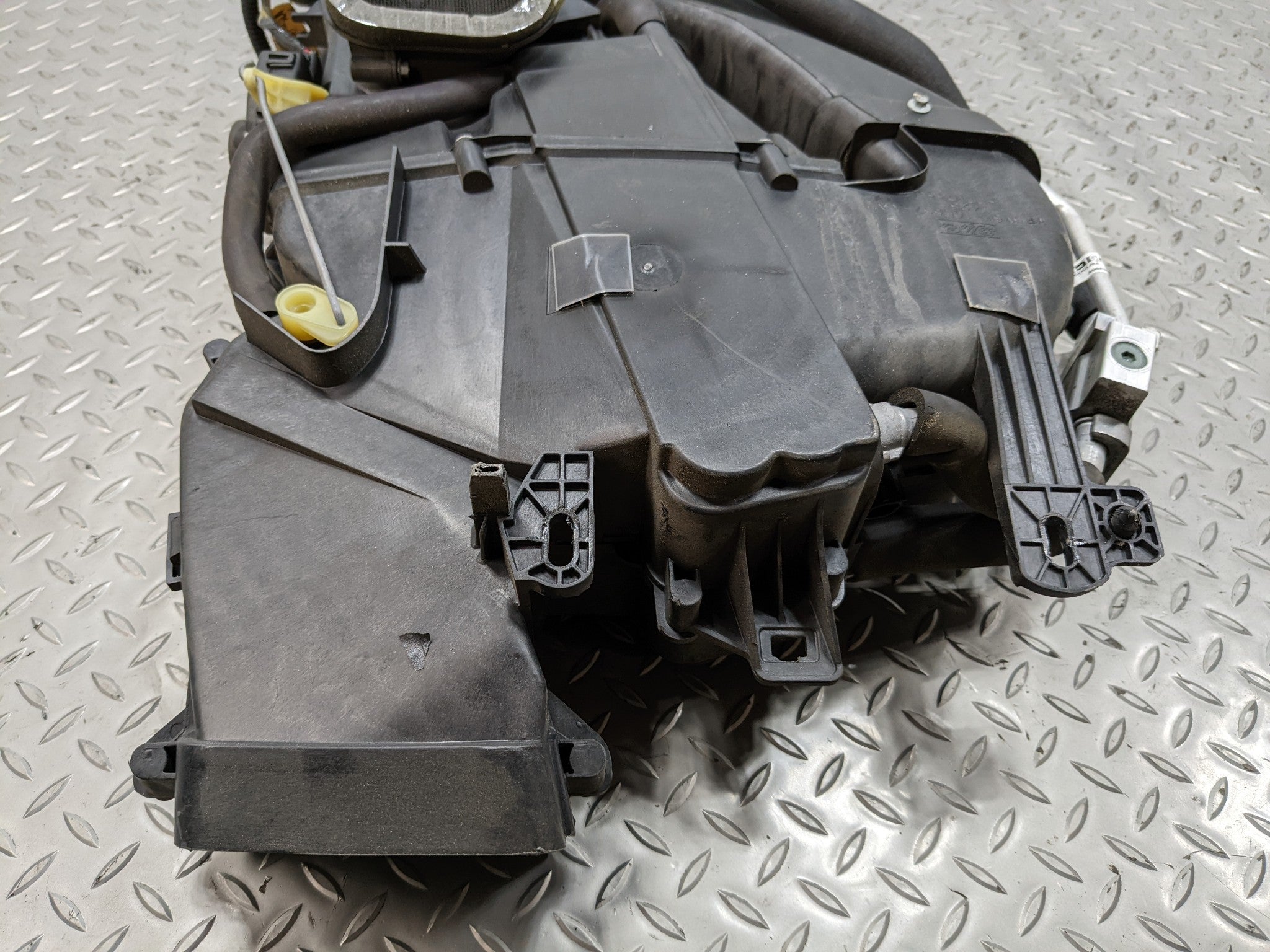 2008 - 2012 FORD ESCAPE OEM REAR BATTERY COOLER ASSEMBLY