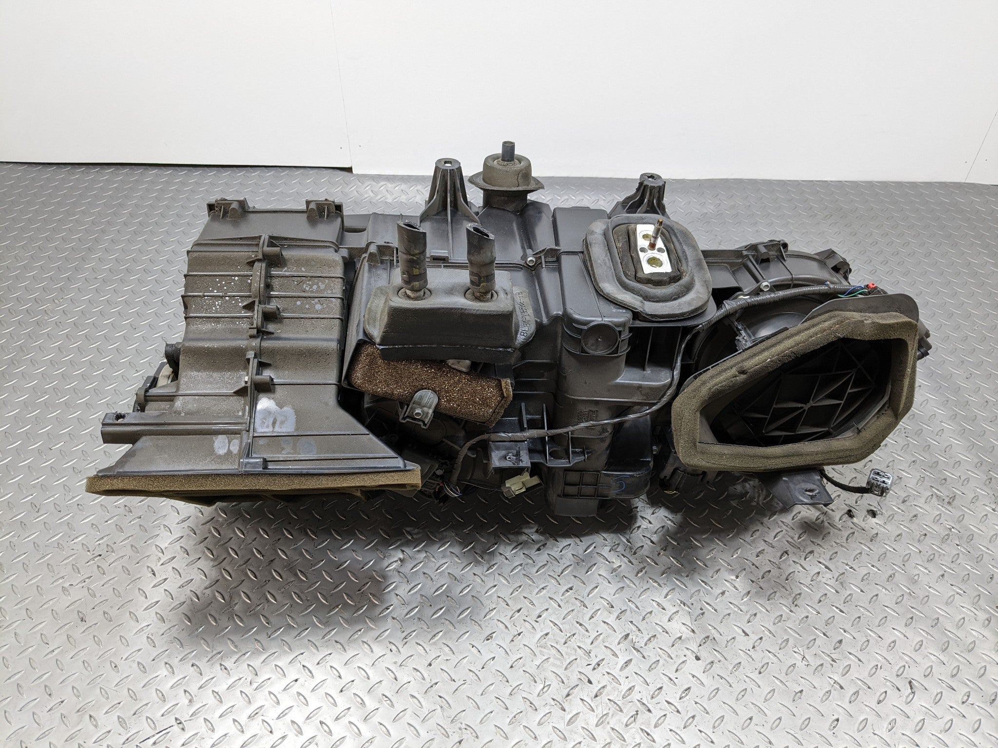 2008 - 2012 FORD ESCAPE OEM AC EVAPORATOR CORE AND CASE ASSEMBLY