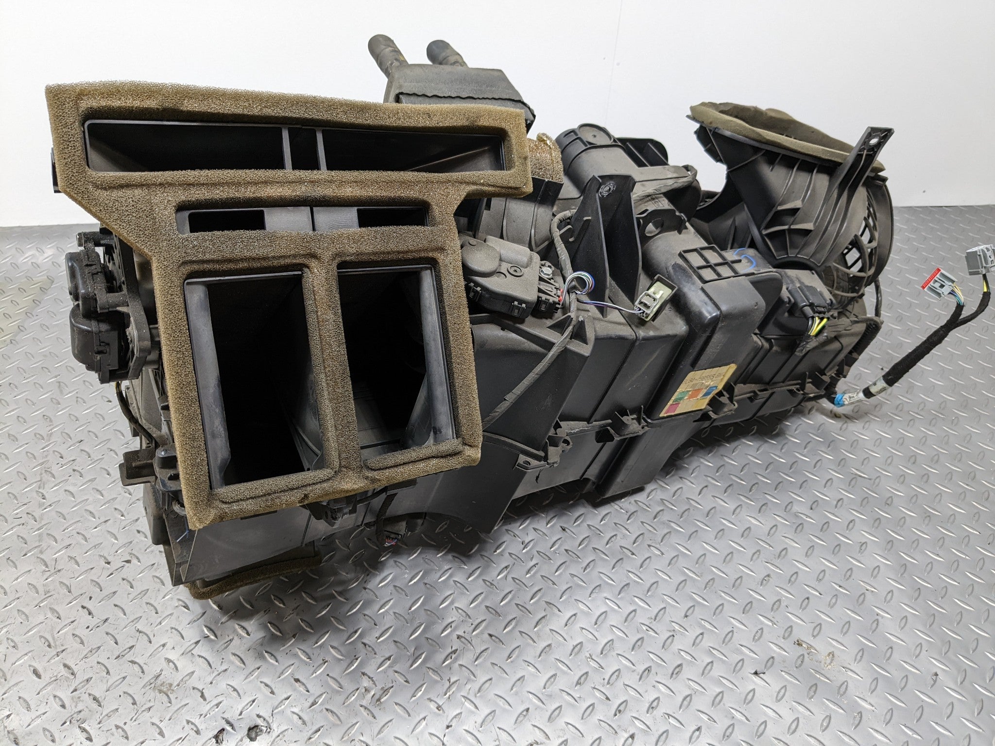 2008 - 2012 FORD ESCAPE OEM AC EVAPORATOR CORE AND CASE ASSEMBLY