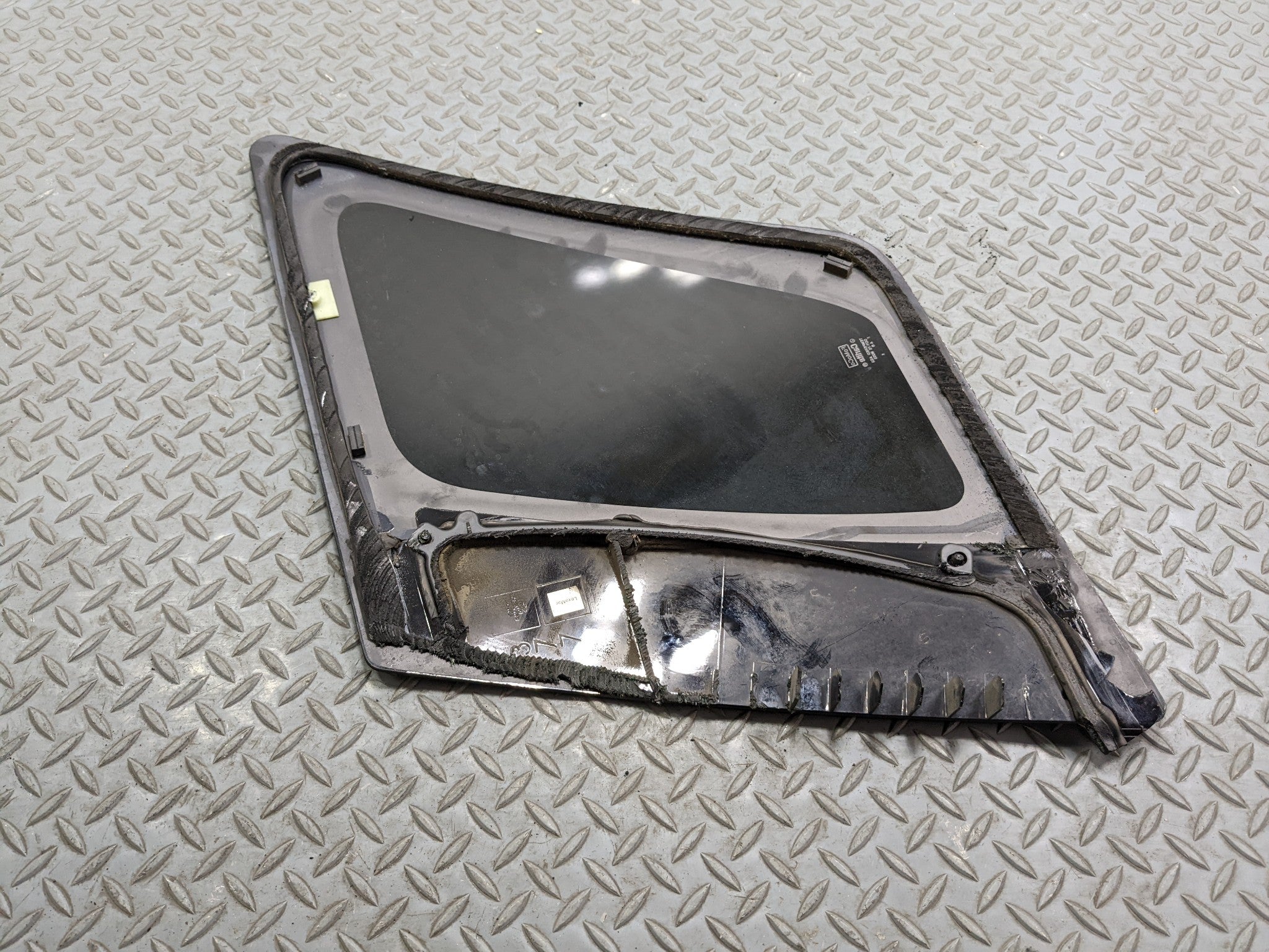 2008 - 2012 FORD ESCAPE OEM DOOR WINDOW QUARTER GLASS REAR LEFT DRIVER SIDE