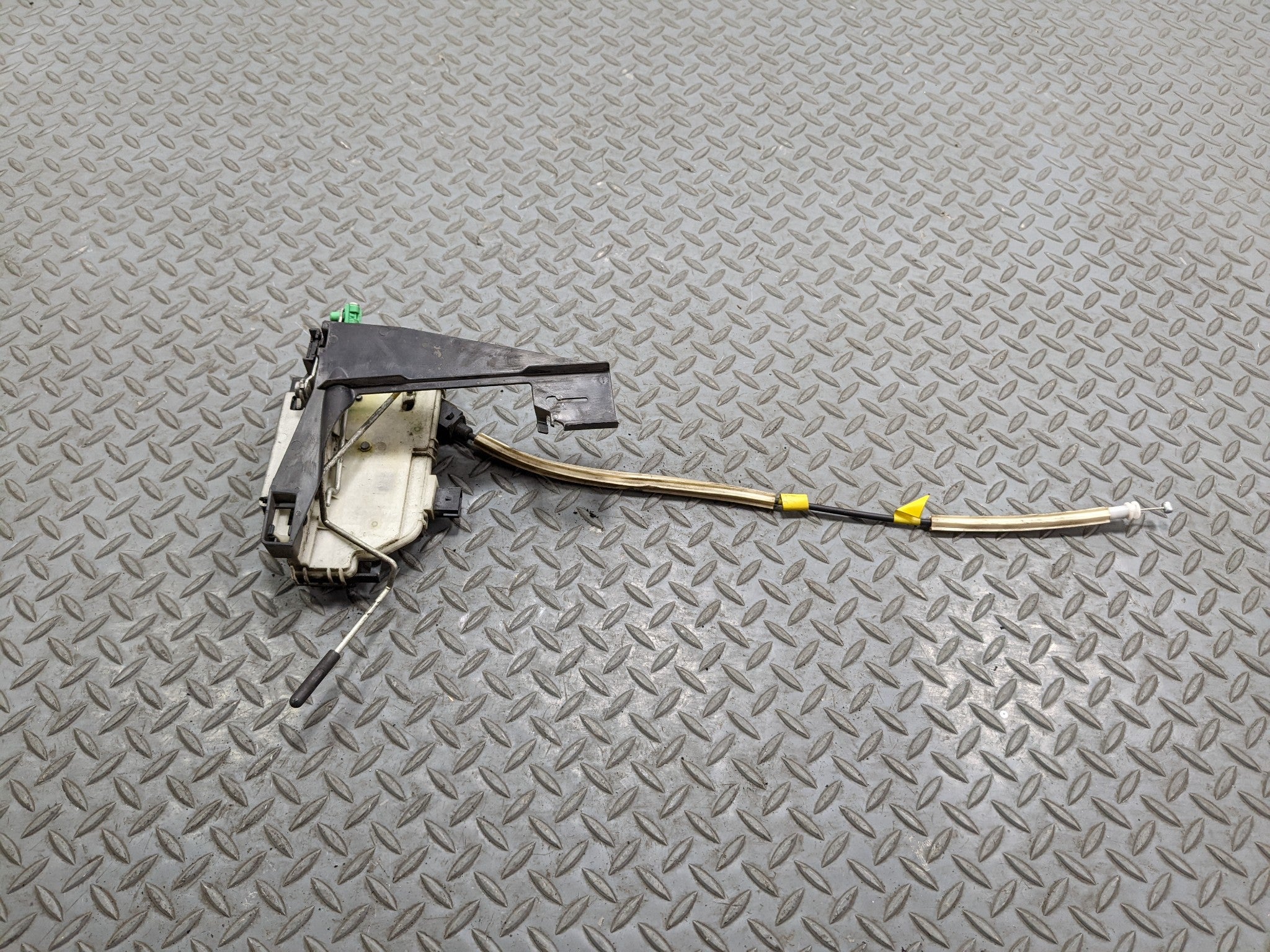2008 - 2012 FORD ESCAPE OEM DOOR LATCH LOCK ACTUATOR REAR LEFT DRIVER SIDE