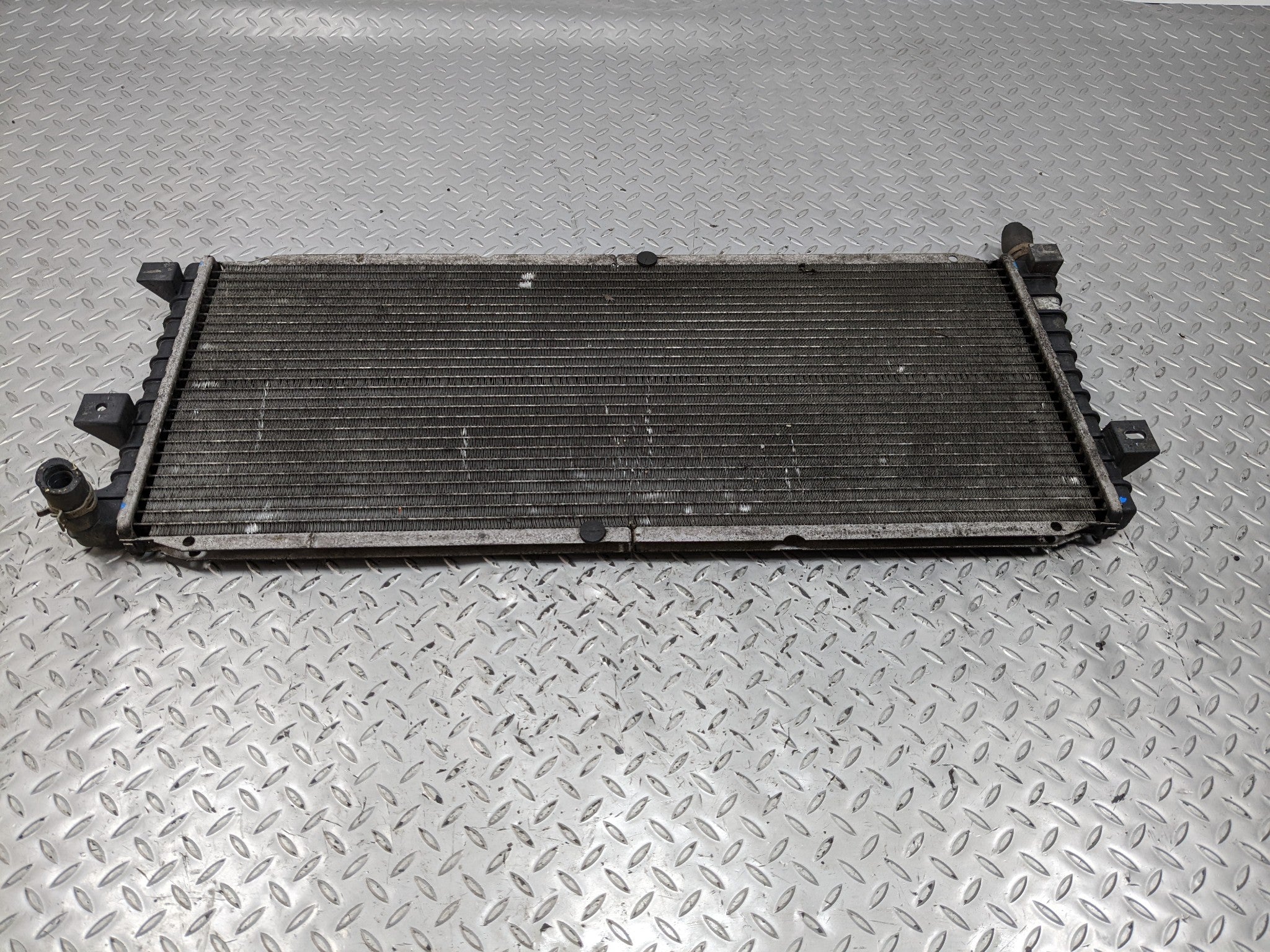 2008 - 2012 FORD ESCAPE OEM ENGINE COOLING RADIATOR VIN 8TH DIGIT