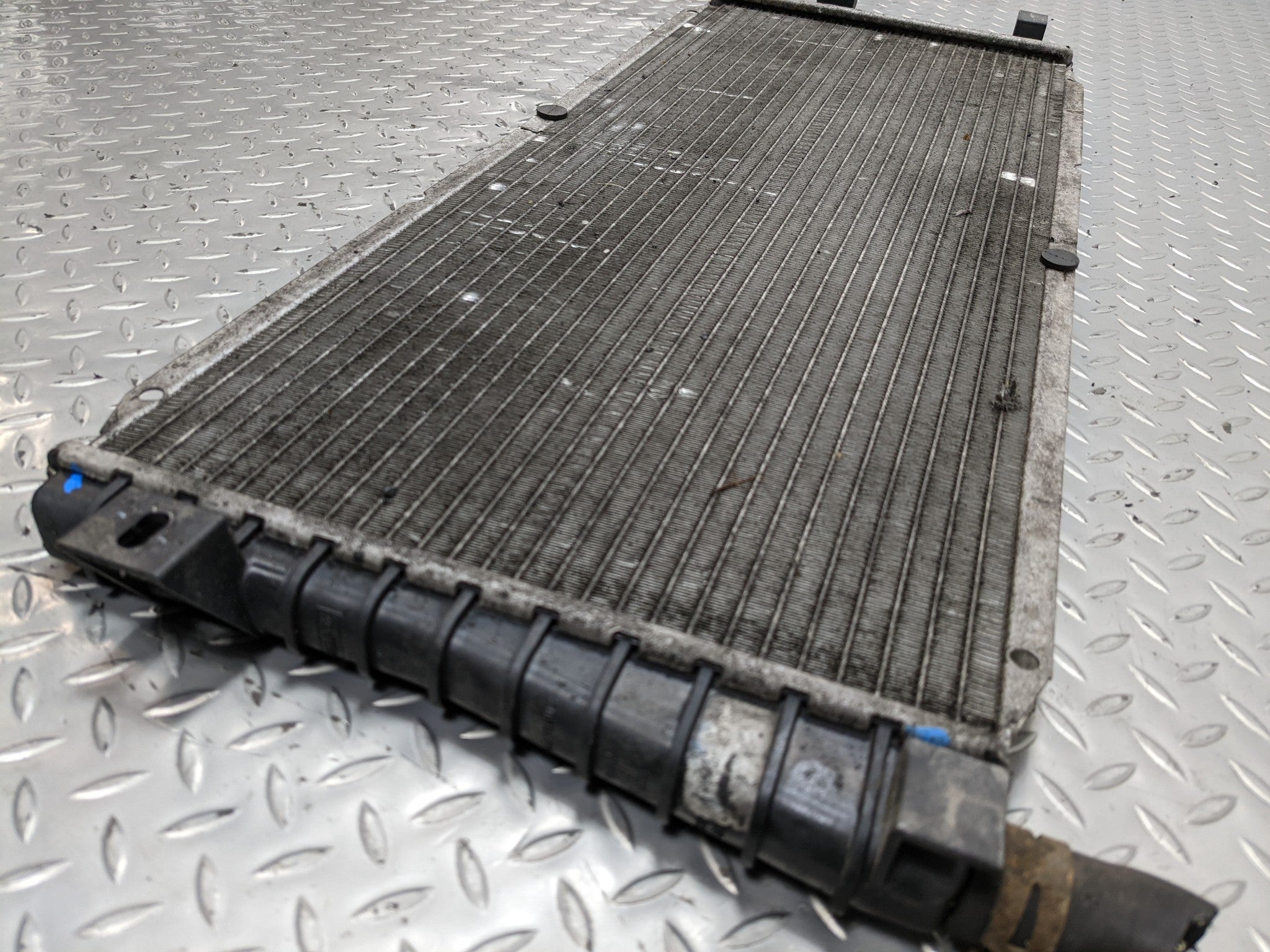 2008 - 2012 FORD ESCAPE OEM ENGINE COOLING RADIATOR VIN 8TH DIGIT