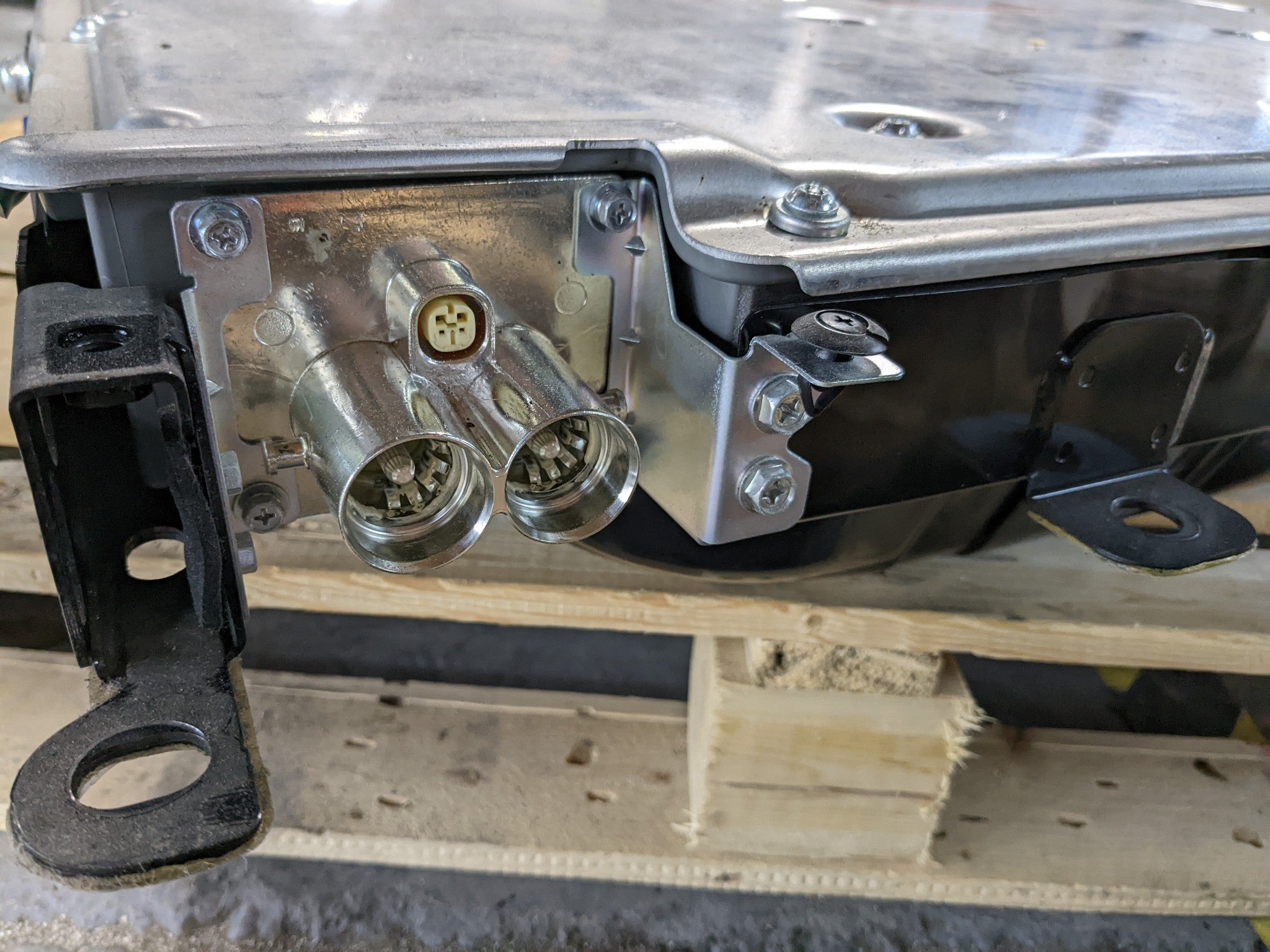 2008 - 2012 FORD ESCAPE OEM HYBRID BATTERY PACK ASSEMBLY FITS