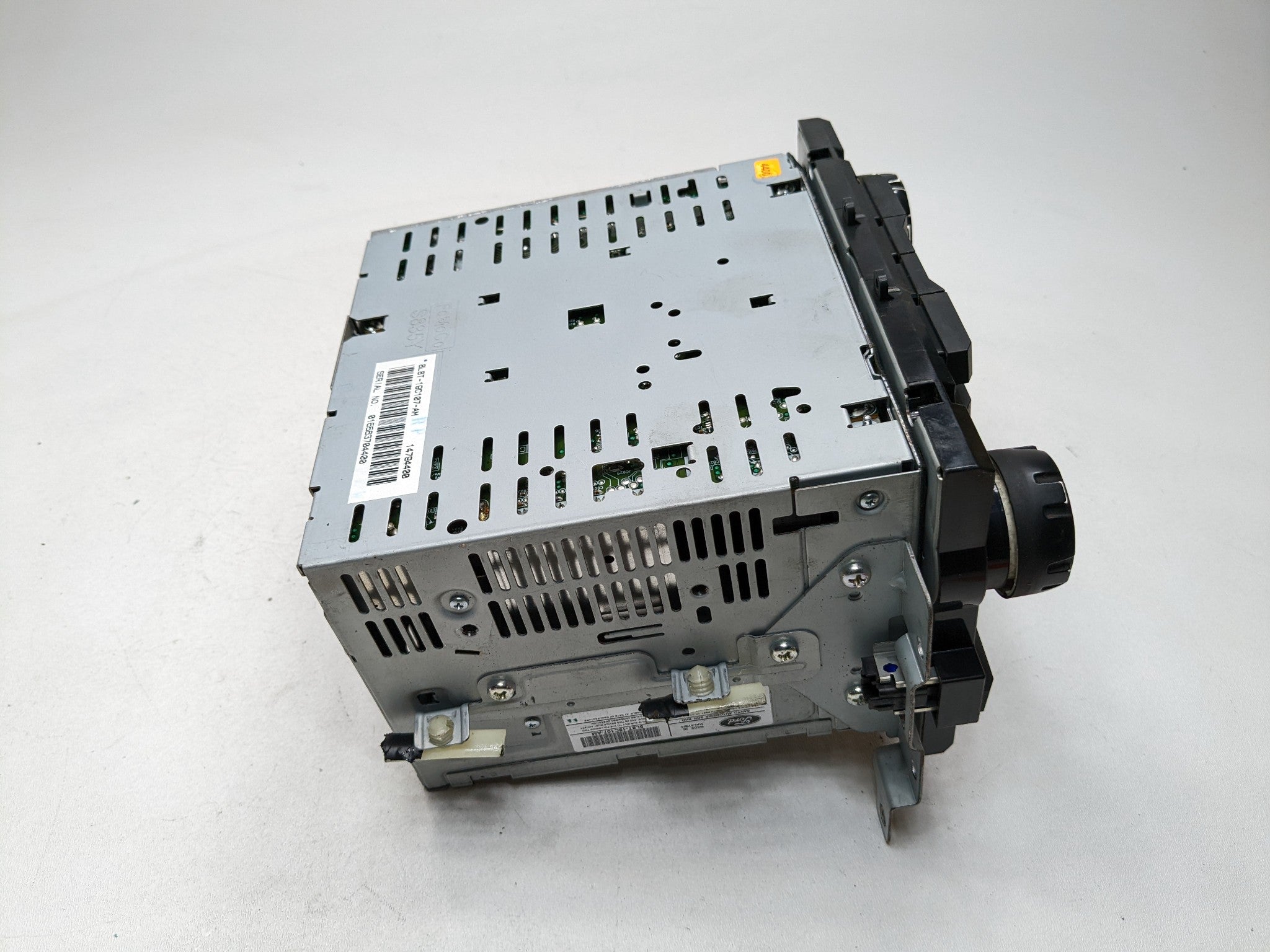 2008 - 2012 FORD ESCAPE OEM AUDIO AND VISUAL EQUIPMENT RADIO RECEIVER ASSEMBLY
