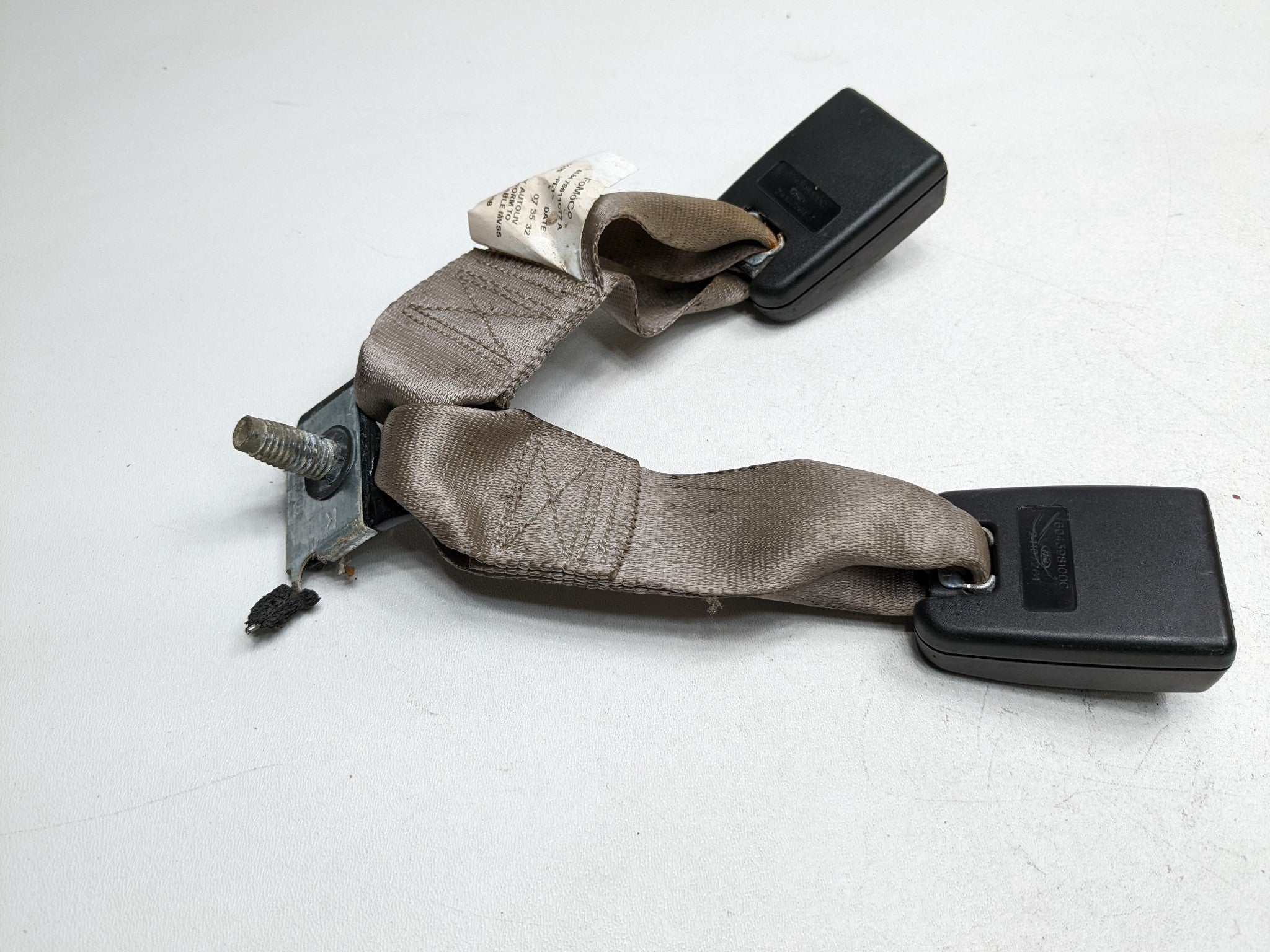 2008 - 2012 FORD ESCAPE OEM SEAT BELT BUCKLE REAR RIGHT PASSENGER SIDE