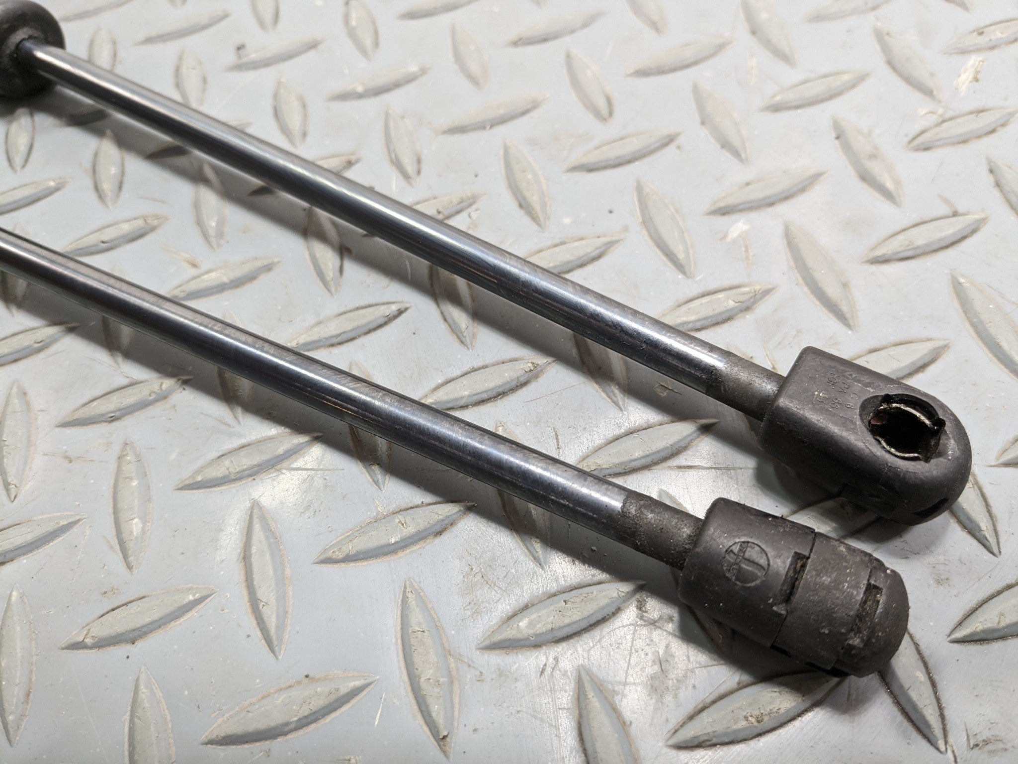2008 - 2012 FORD ESCAPE OEM HATCH SUPPORT STRUTS SET REAR LEFT AND RIGHT