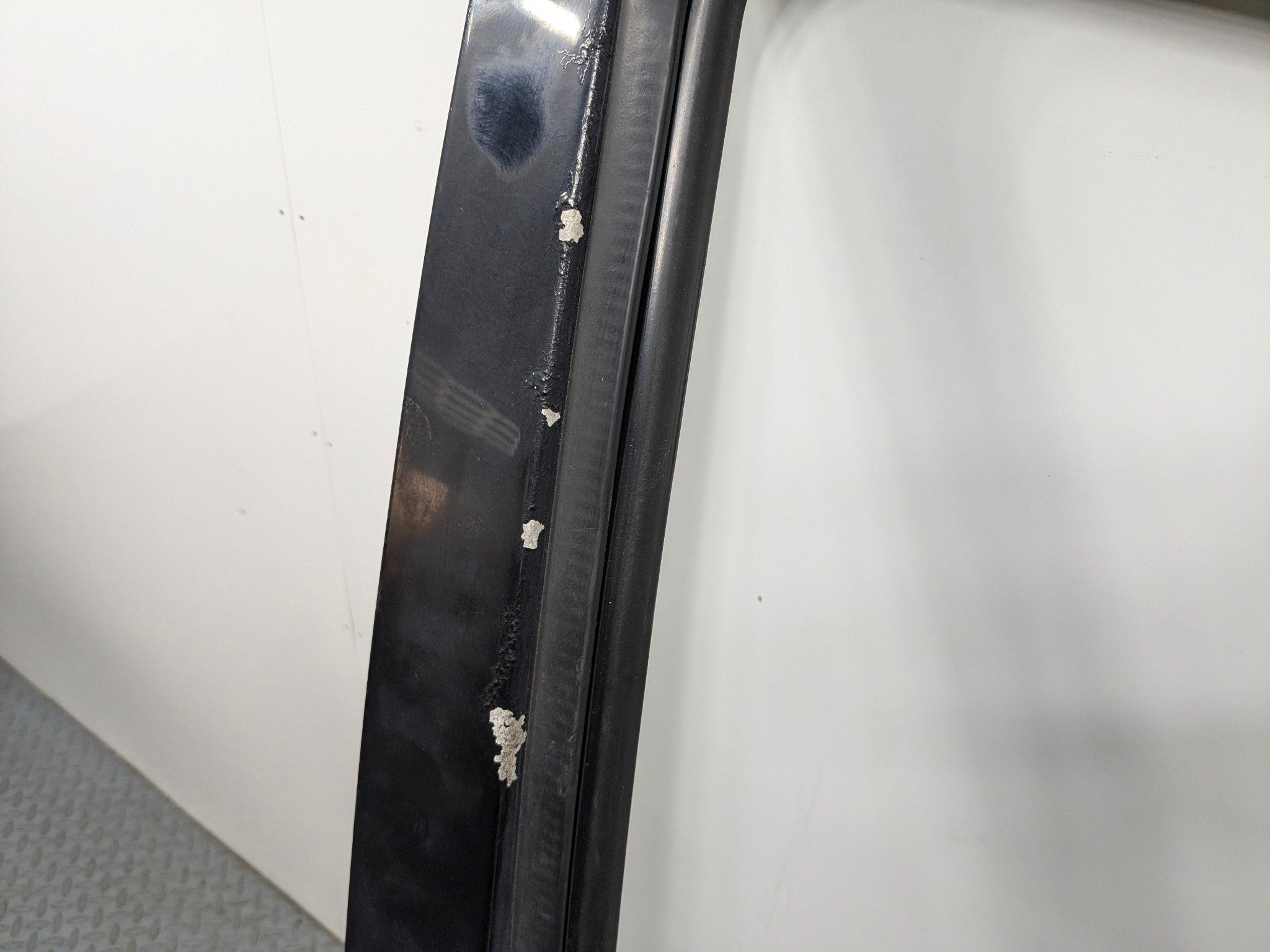 2008 - 2012 FORD ESCAPE OEM DOOR SHELL PANEL FRONT RIGHT PASSENGER SIDE WHITE