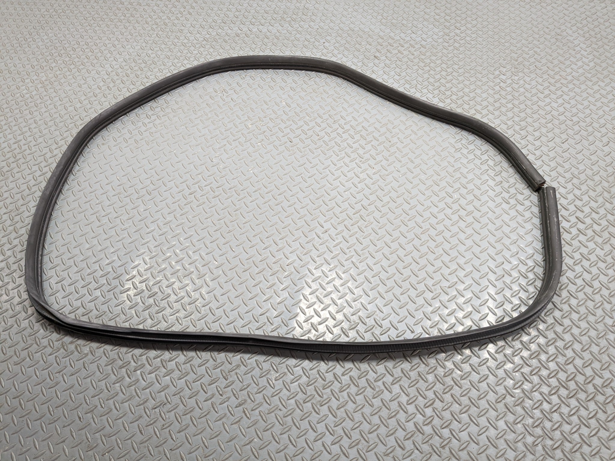 2008 - 2012 FORD ESCAPE OEM DOOR SEAL WEATHER STRIPPING RUBBER REAR RIGHT SIDE