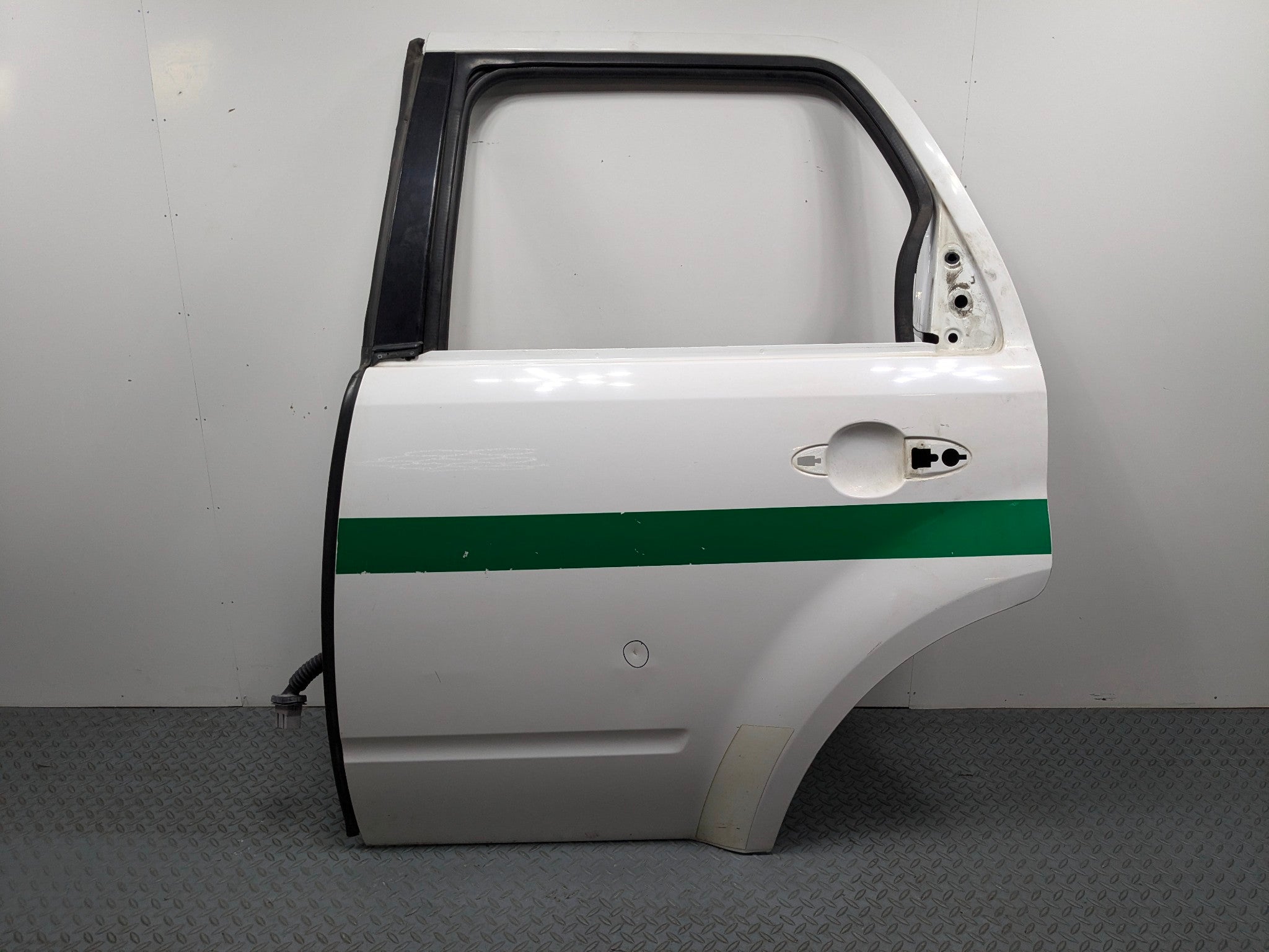 2008 - 2012 FORD ESCAPE OEM DOOR SHELL PANEL REAR LEFT DRIVER SIDE WHITE