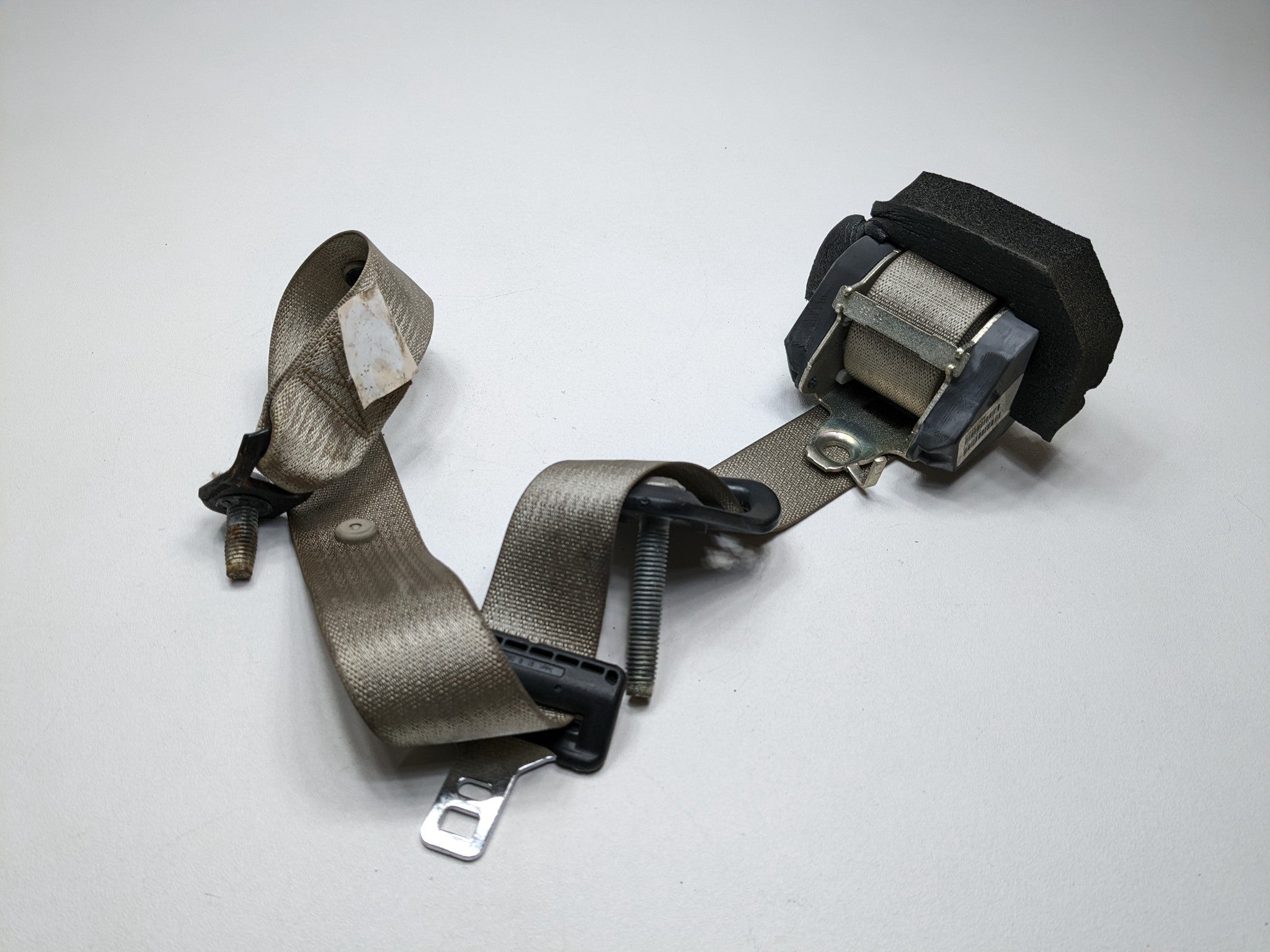 2008 - 2012 FORD ESCAPE OEM SEAT BELT RETRACTOR REAR LEFT DRIVER SIDE