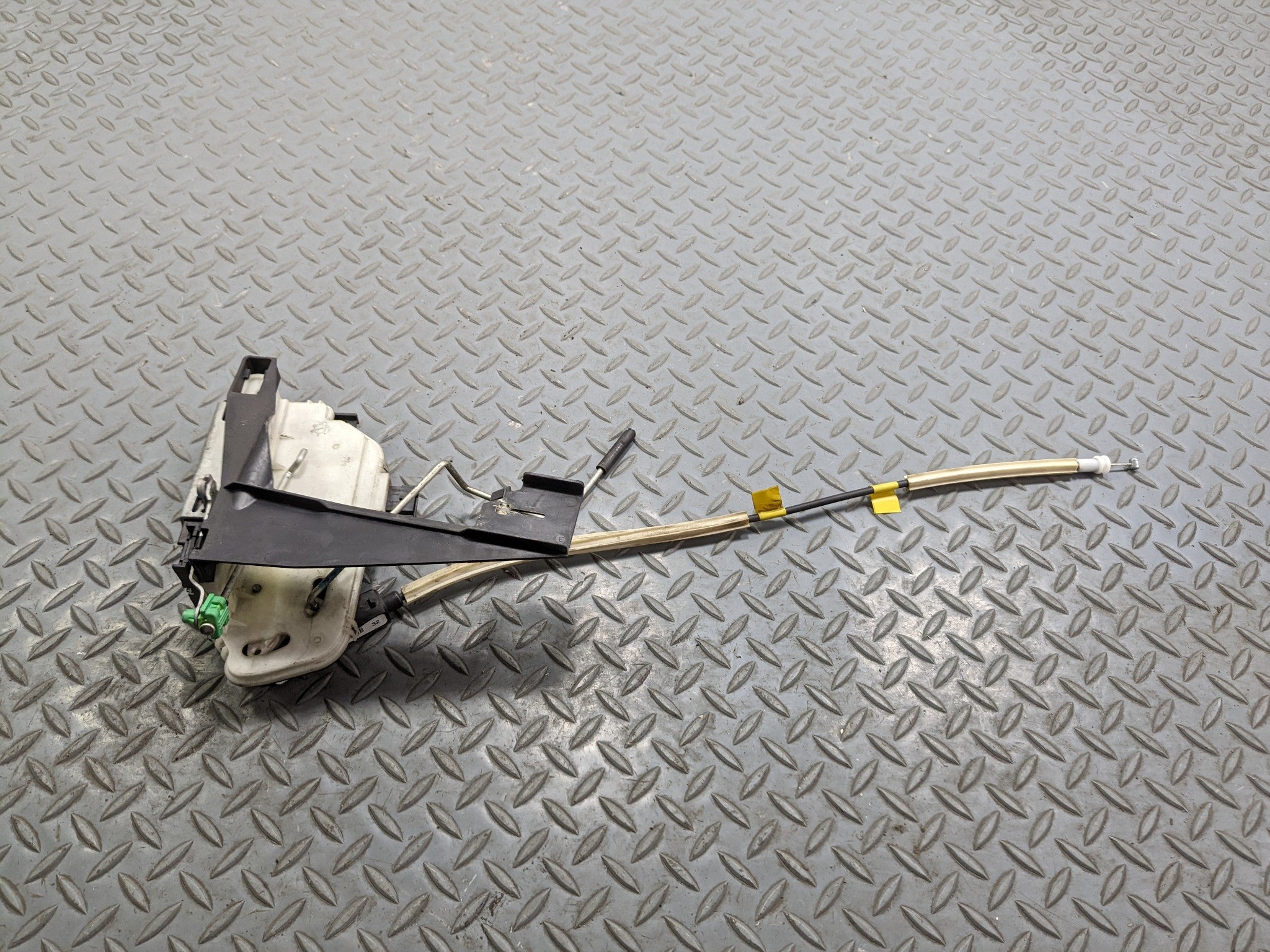 2008 - 2012 FORD ESCAPE OEM DOOR LATCH LOCK ACTUATOR REAR RIGHT PASSENGER SIDE
